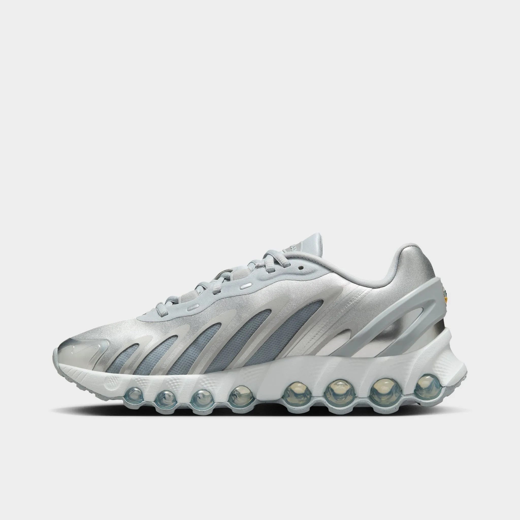 Cool Tone Body Balance Nike Women's Air Max DN8 Wolf Grey / Metallic Silver - Off White