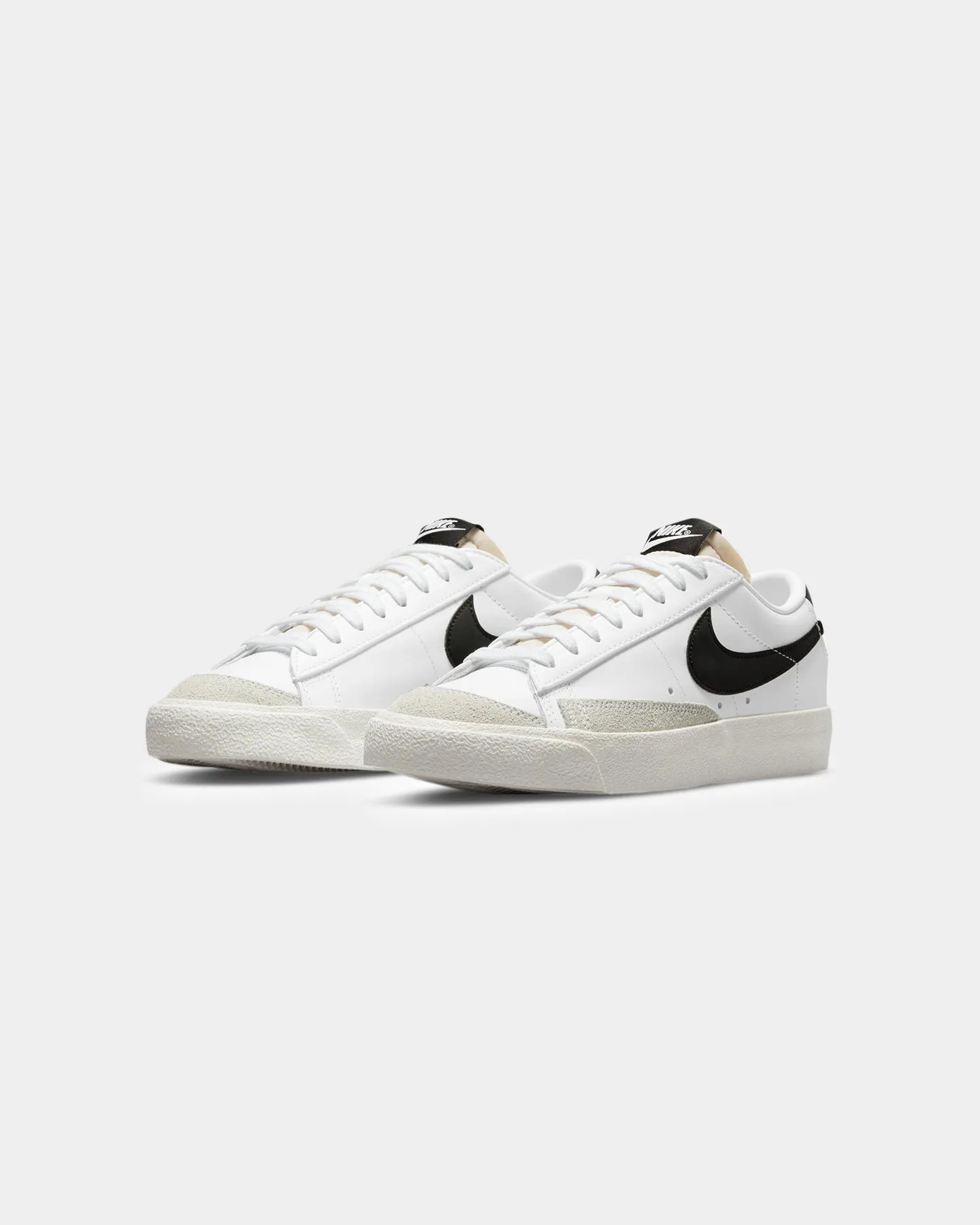 suitable for daily commuting Nike Women's Blazer Low '77 White/Black/Sail White