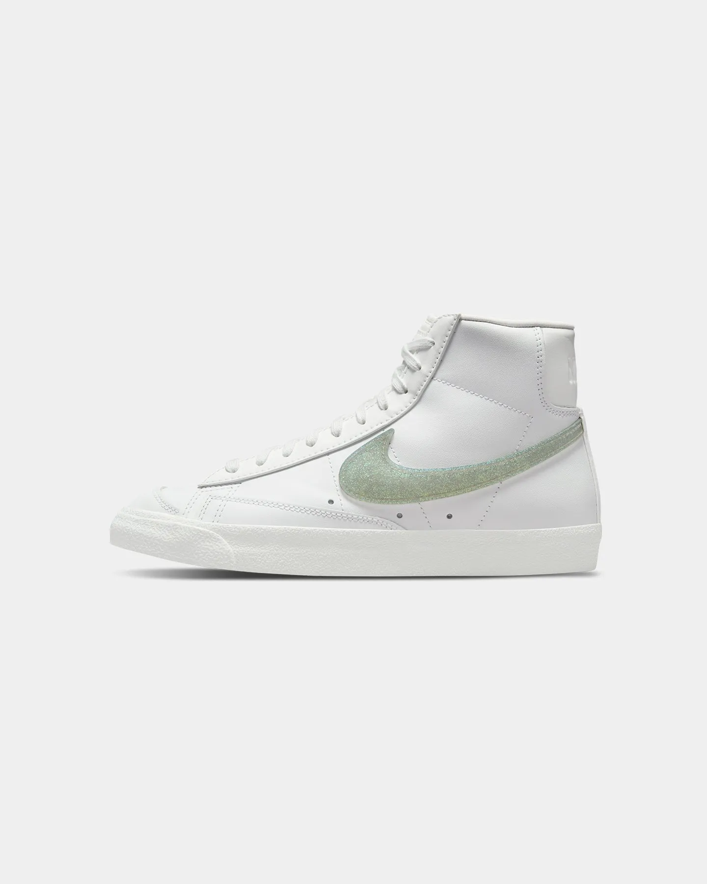 passionate runners' shoes Nike Women's Blazer Mid '77 Essential Summit White/Dusty Sage/Grey Fog