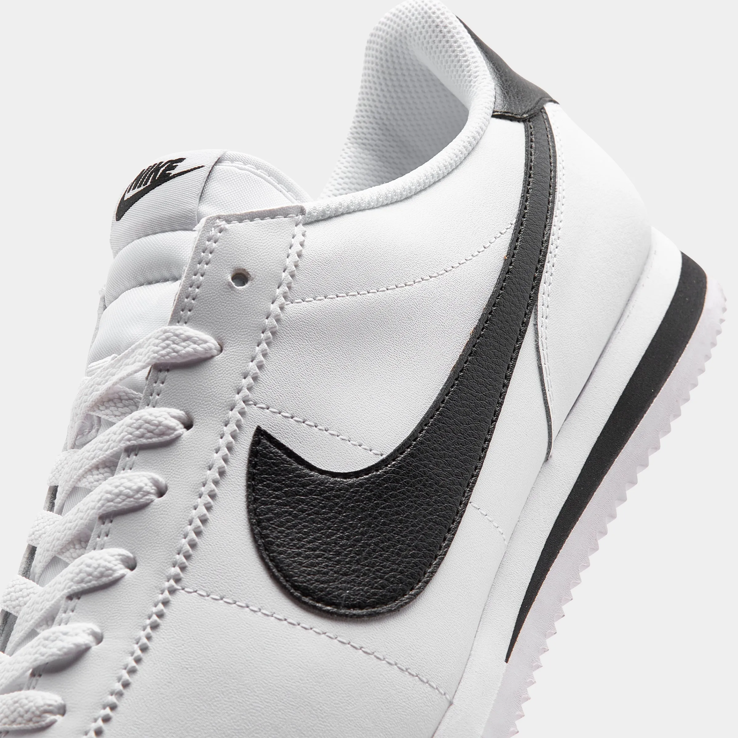Urban Steps Nike Women's Cortez White / Black