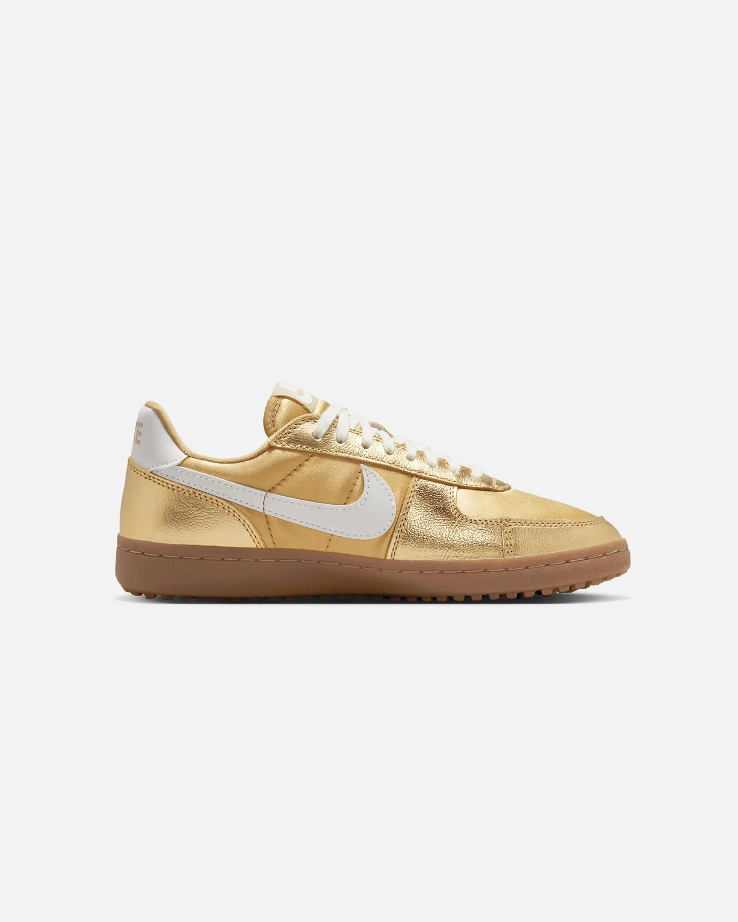 Nike Women's Field General Team Gold/Sail cross - trainers' versatility