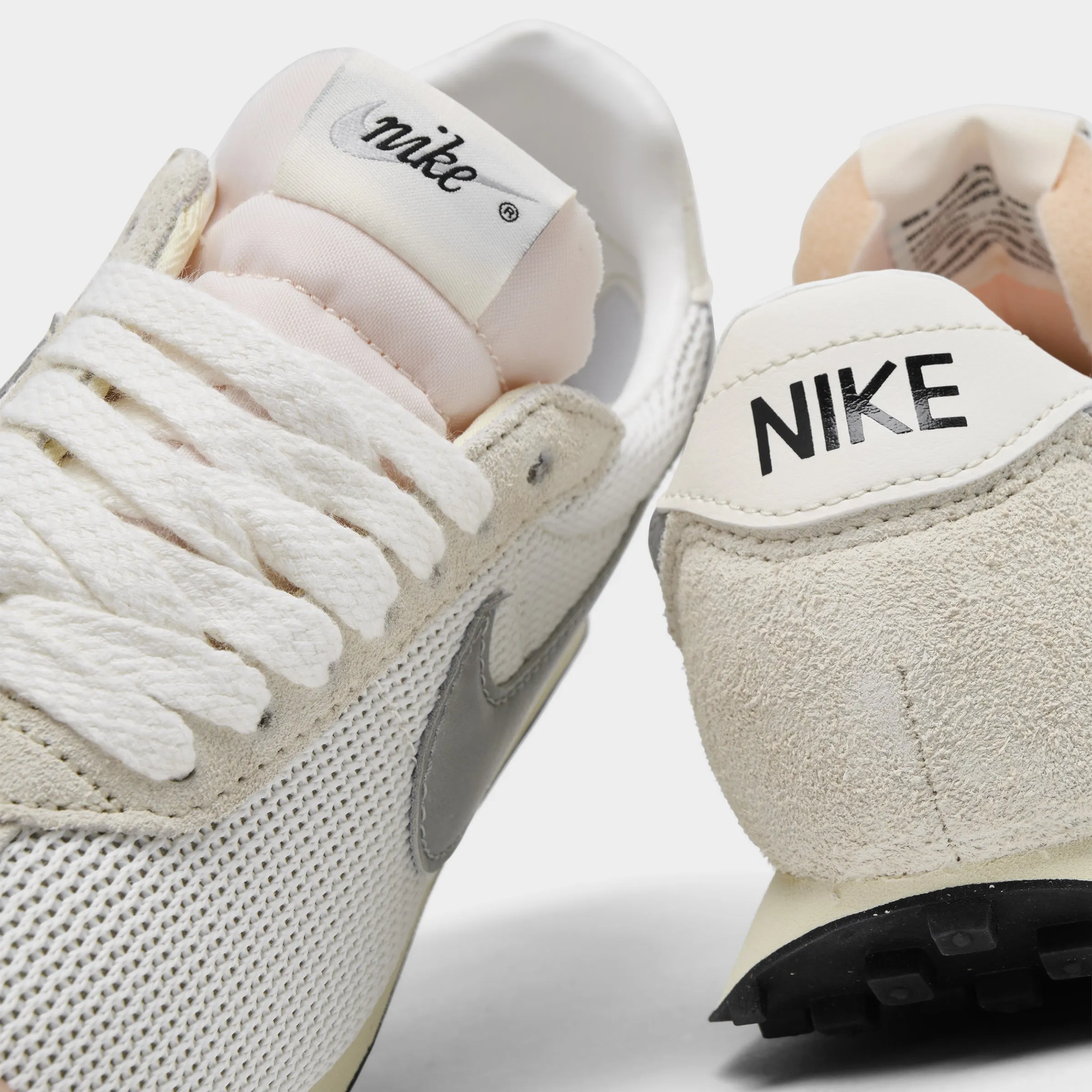 Nike Women's LD-1000 Sail / Metallic Silver - Coconut Milk Pool Time