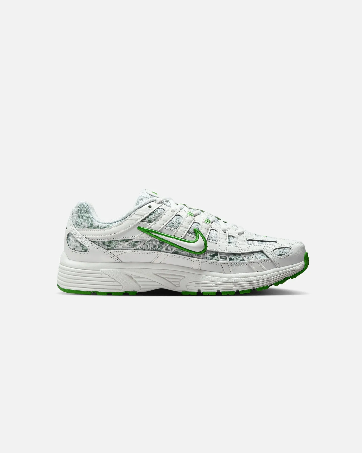 Smart Fit adventurers Nike Women's P-6000 Summit White/Kelly Green