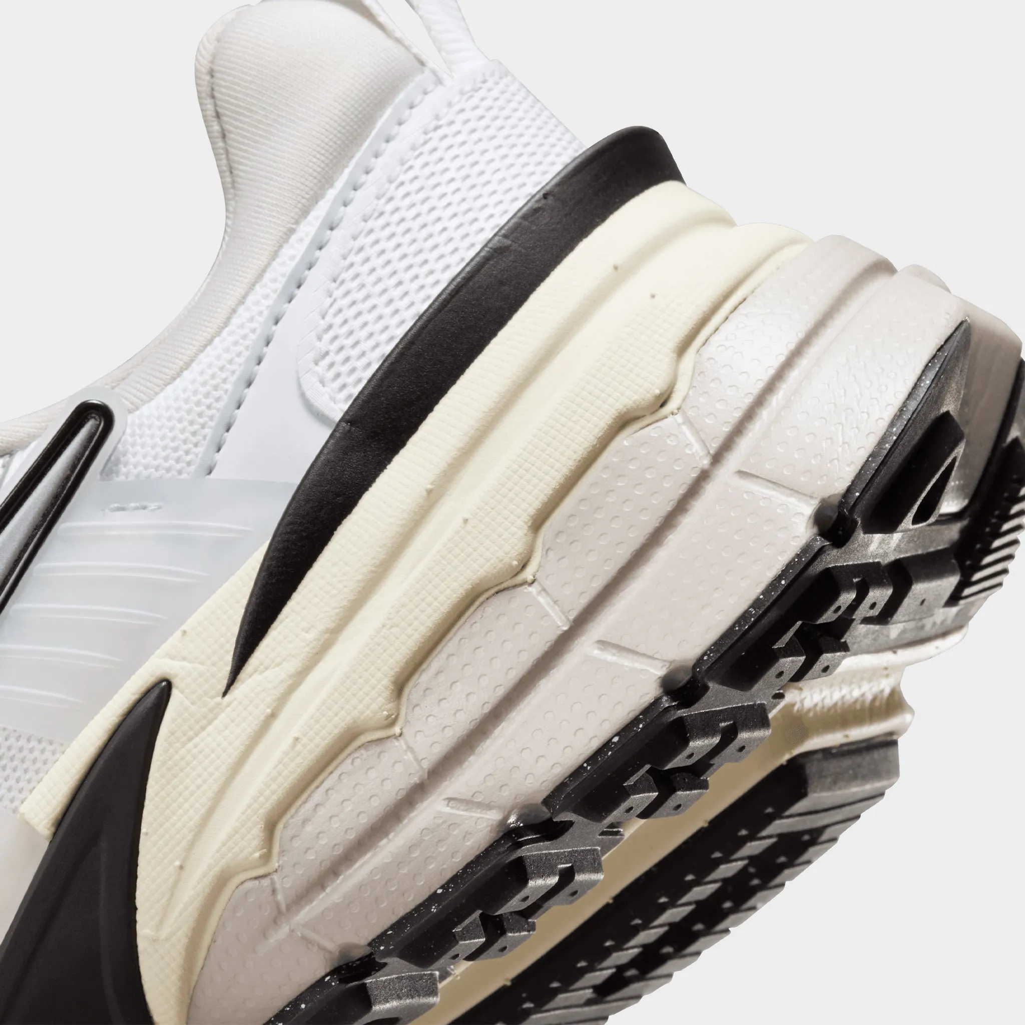 Everywhere Fit Eva Midsole Nike Women's V2K Run Summit White / Metallic Silver
