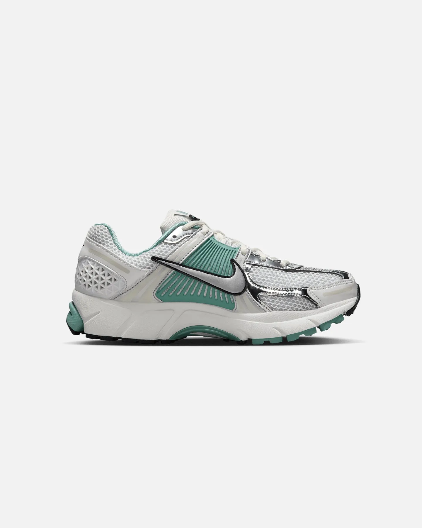 Nike Women's Zoom Vomero 5 Summit White/Metallic Silver-Wolf Grey Casual arch Designer comfort