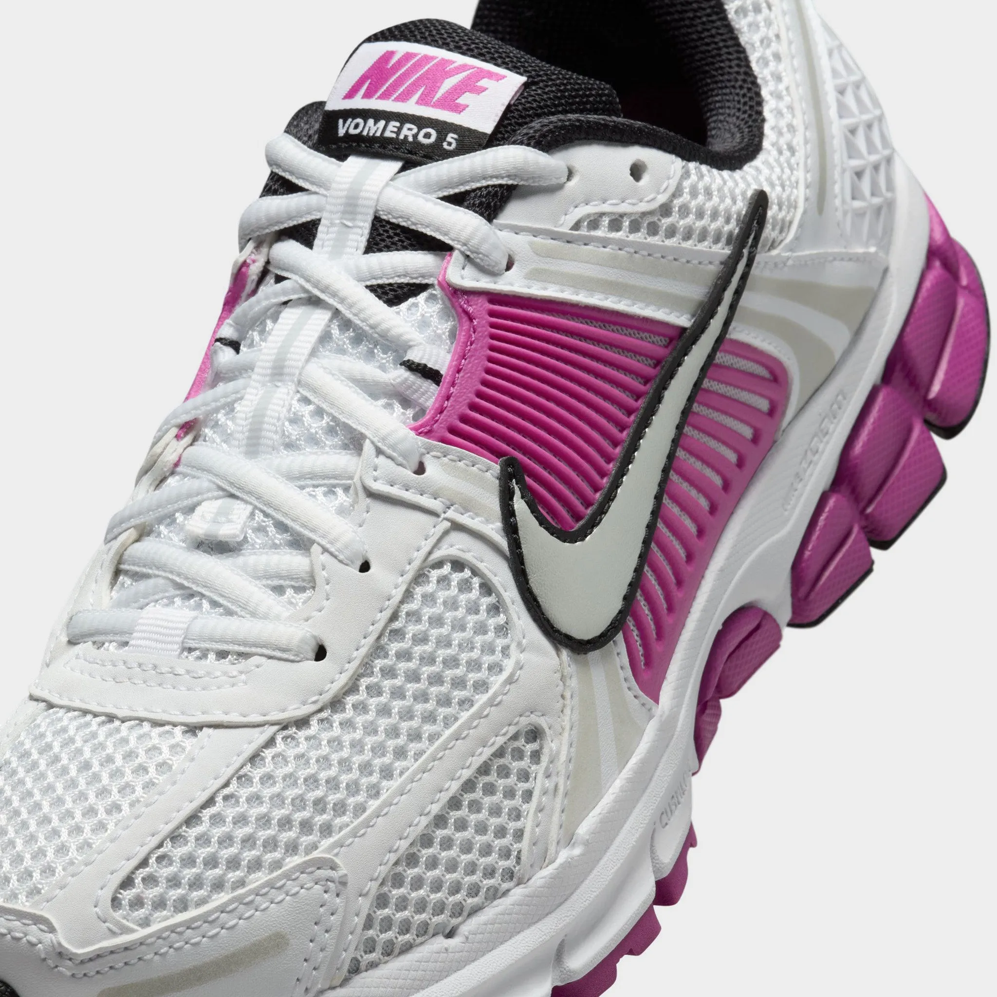 Hot Day Modern Edge Nike Women's Zoom Vomero 5 White / Metallic Platinum - Pure Platinum