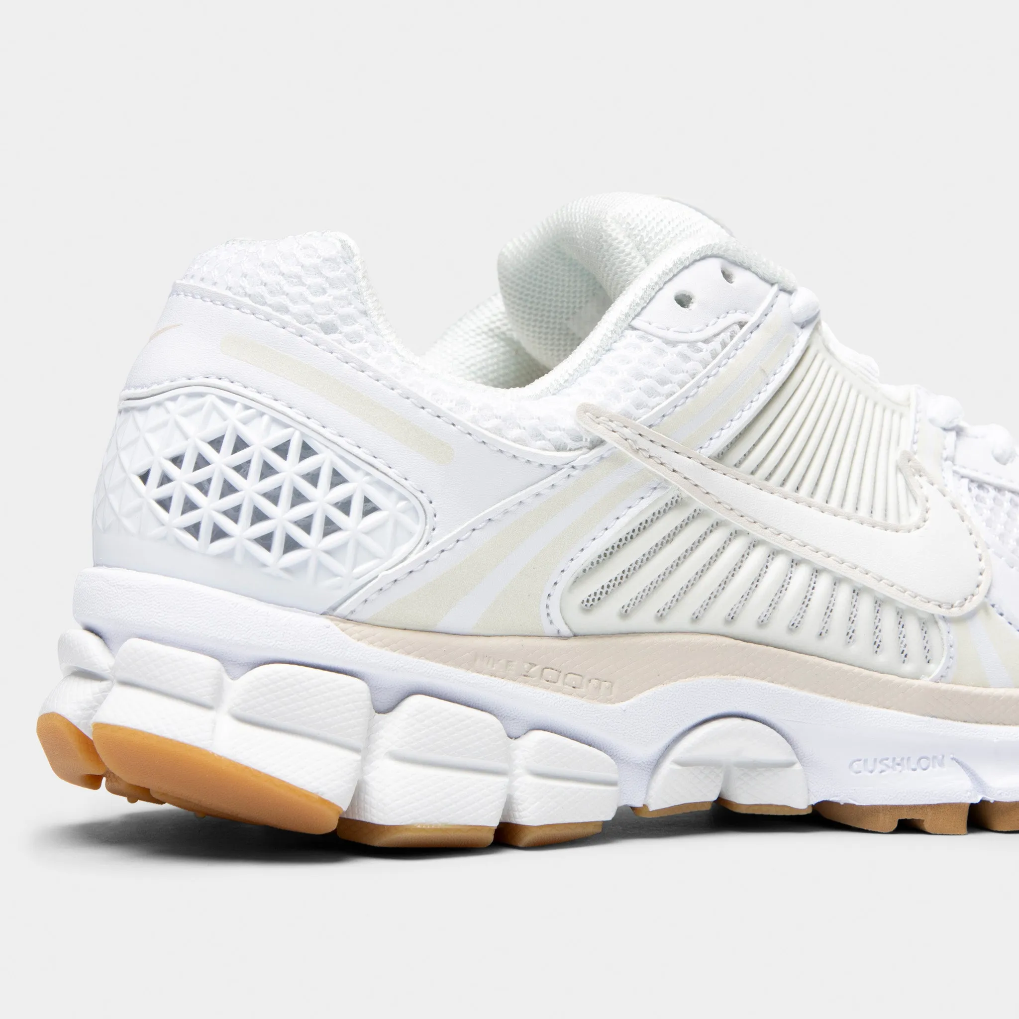 Easy Run Nike Women's Zoom Vomero 5 White / Phantom - Summit White