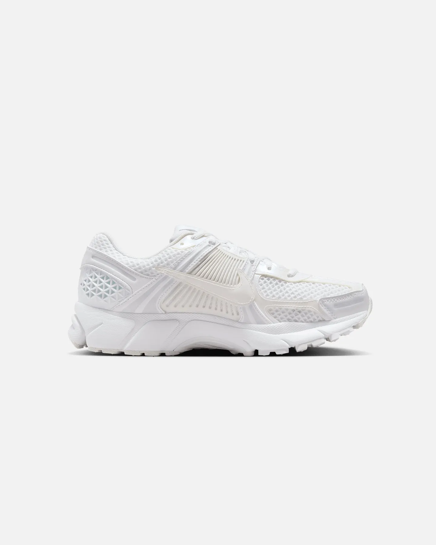 Smart Ease Nike Women's Zoom Vomero 5 White/White