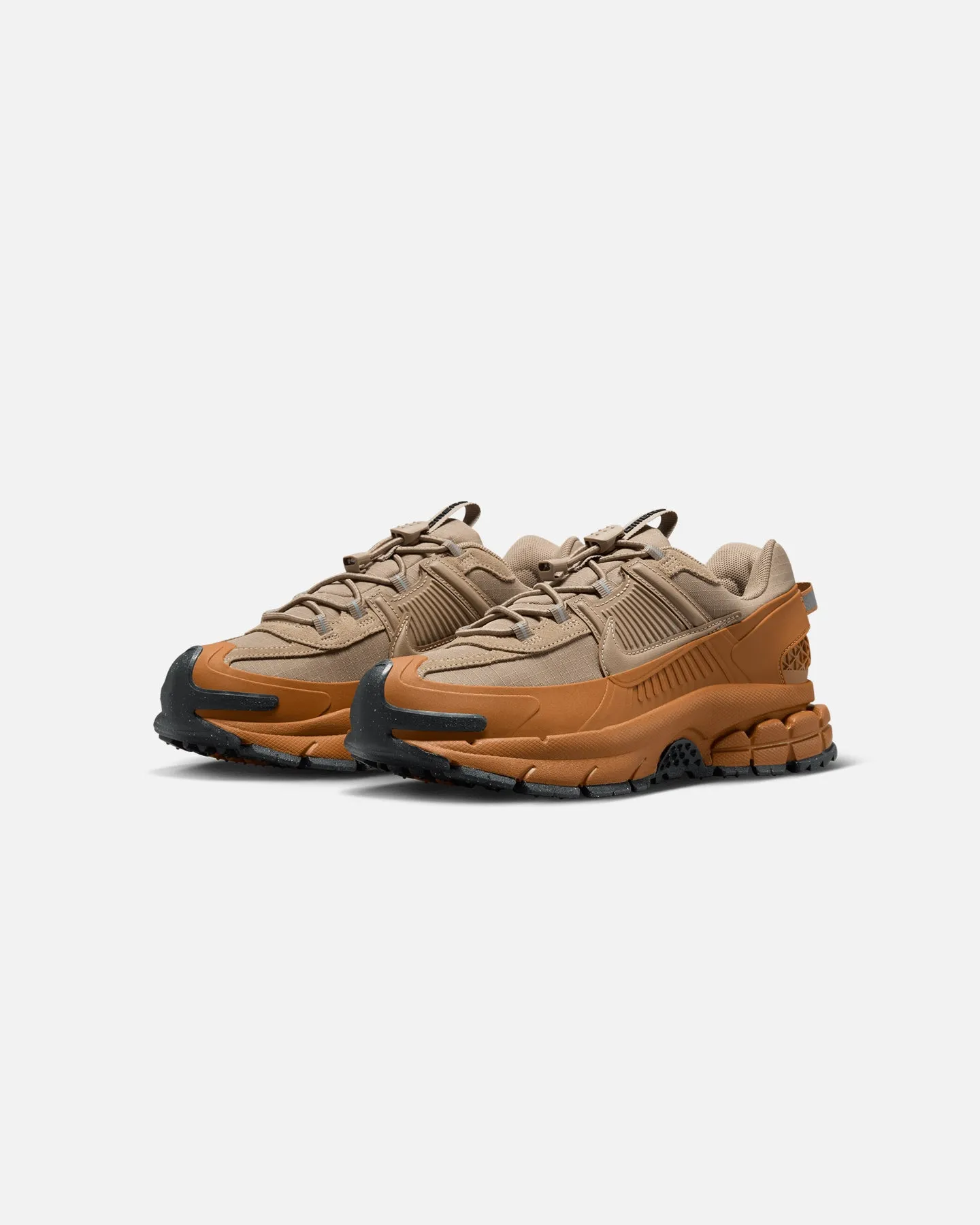 Elegant Piece outsole - type Nike Women's Zoom Vomero Roam Flax