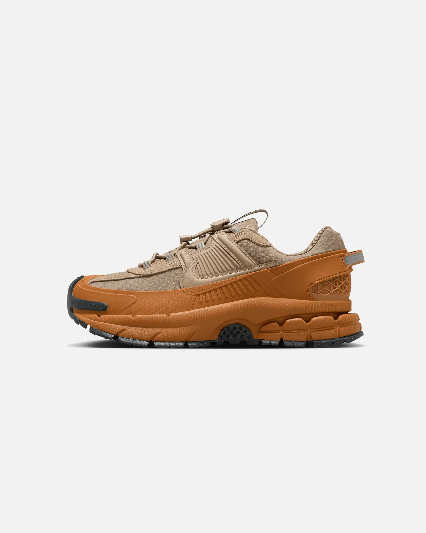Nike Women's Zoom Vomero Roam Flax Fashionable Design