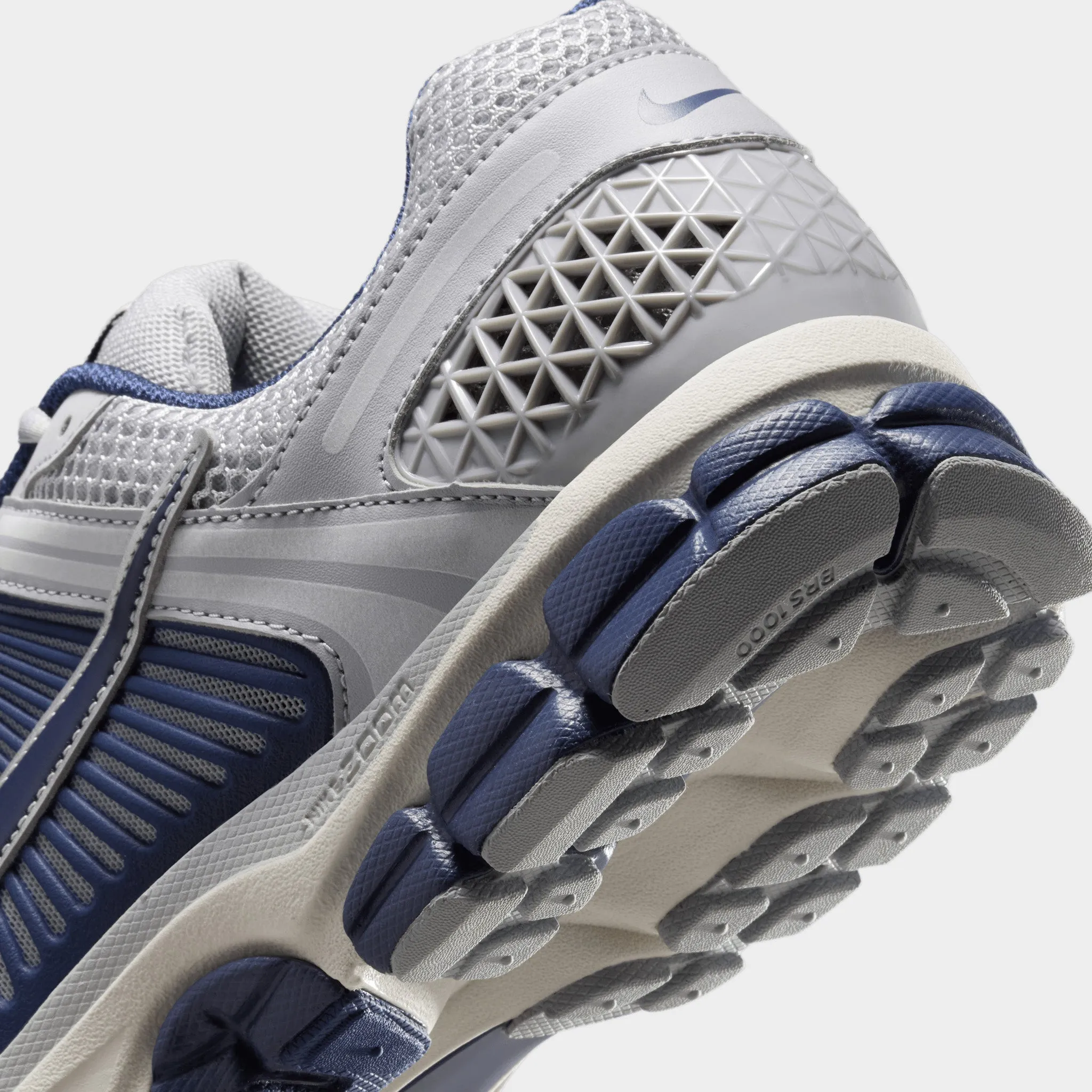 Oxford Style Step Control Nike Zoom Vomero 5 Vast Grey / Blue Void - Wolf Grey
