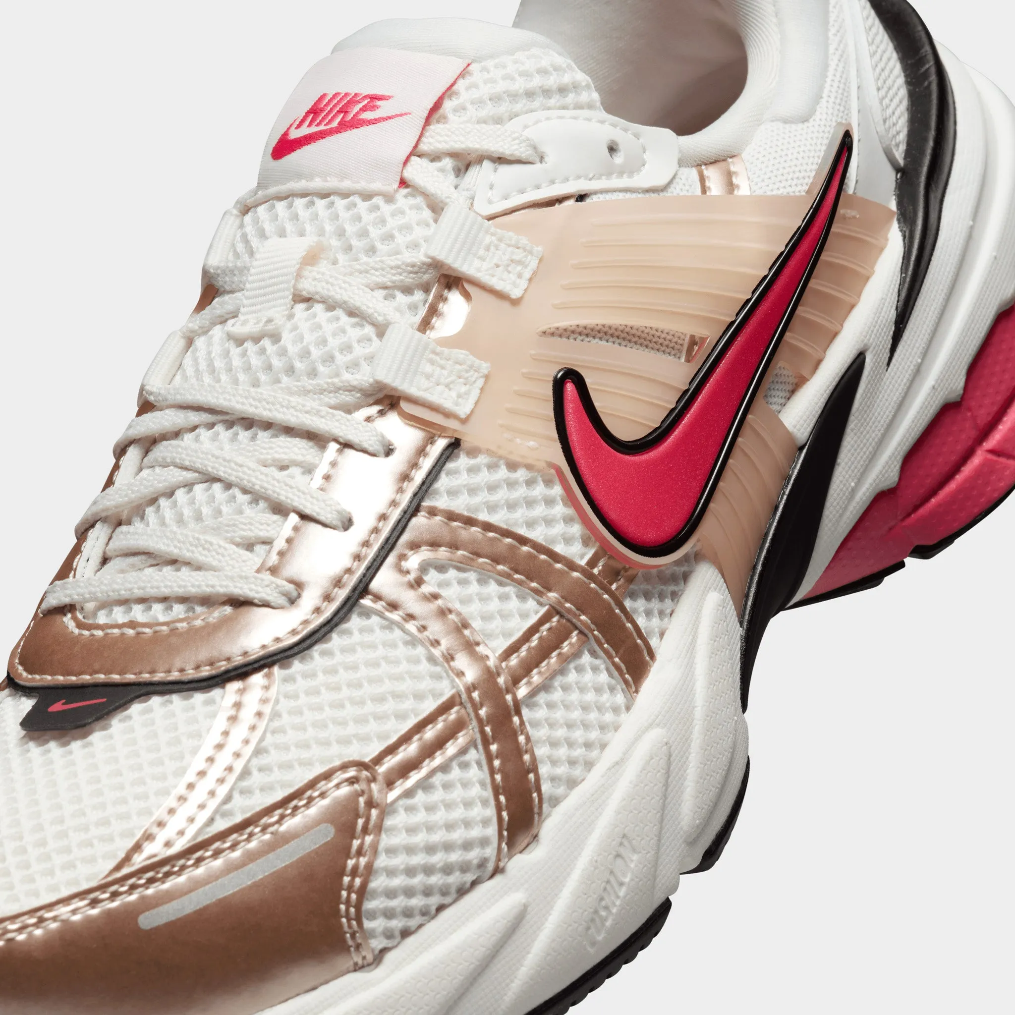 easy move Nike Women's V2K Run Guava Ice / Metallic Silver - Aster Pink