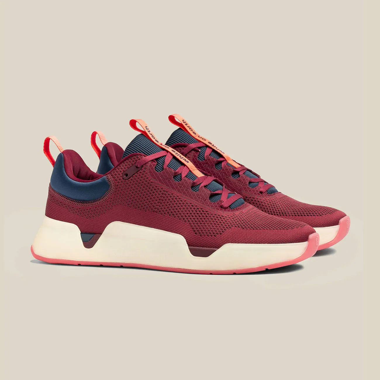 Multi Layer Cushioning Men's While On Earth Move Trainer