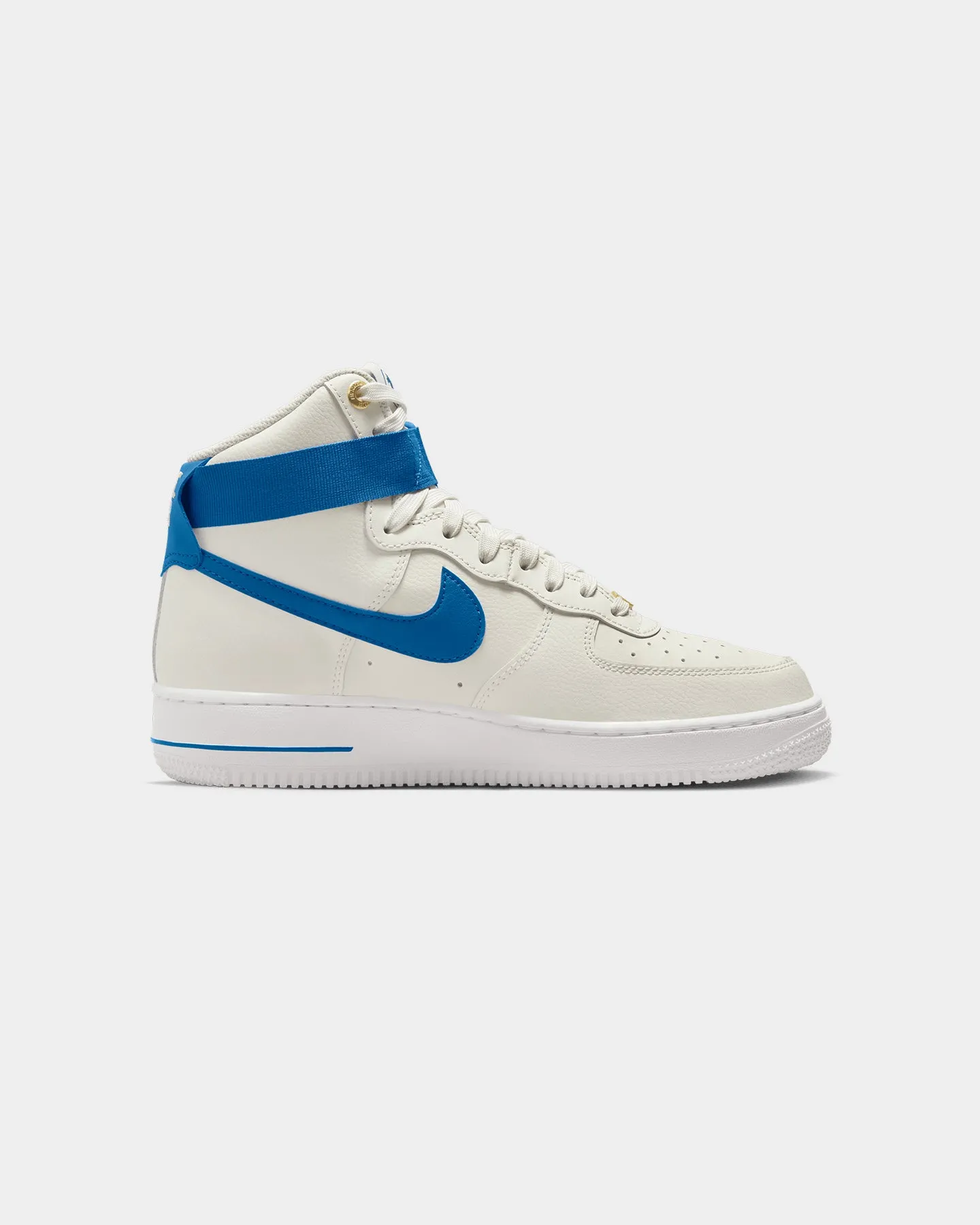 Iconic wear Soft Traction Nike Women's Air Force 1 High SE Sail/Blue Jay