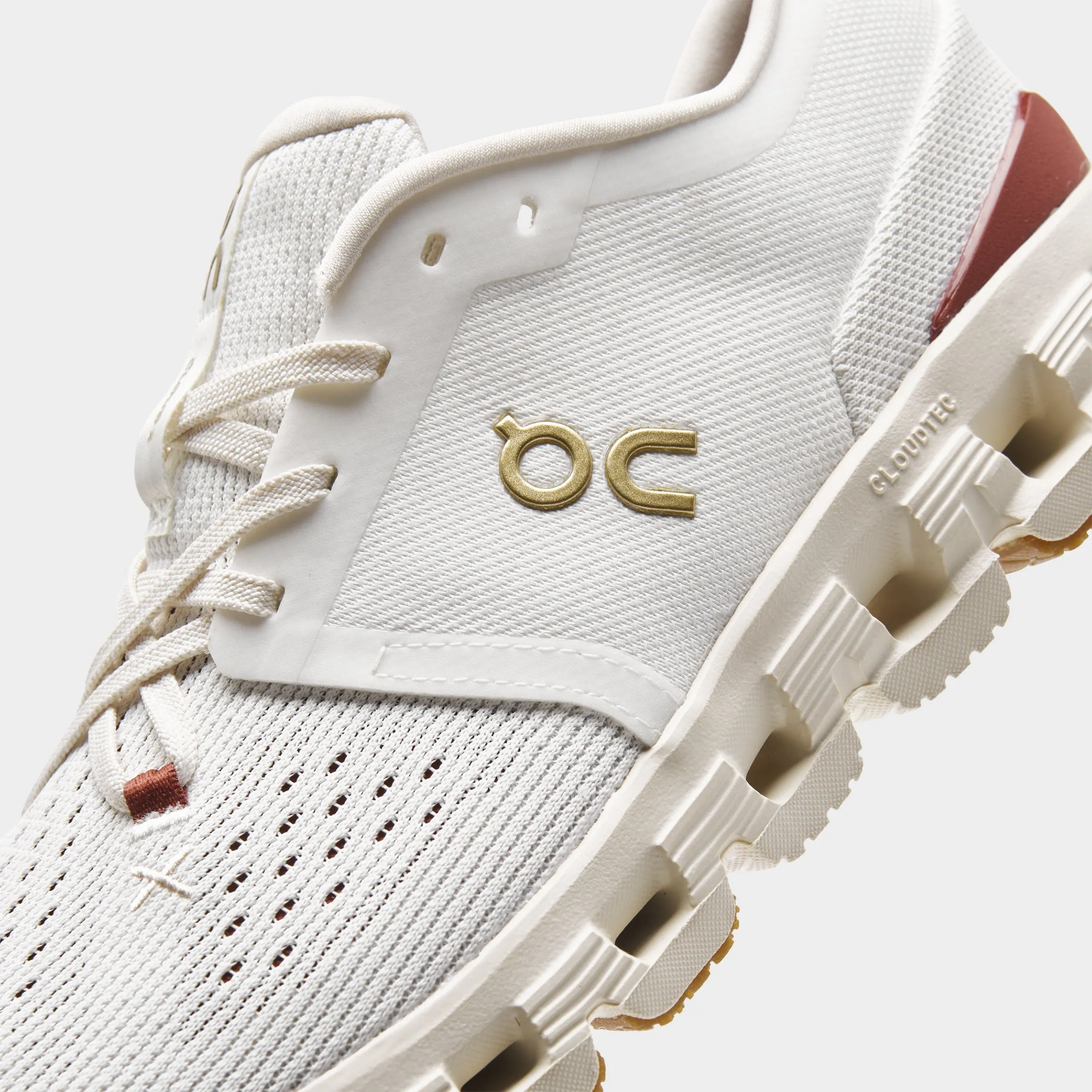 On Cloud X 4 Ivory / Cream Good Traction