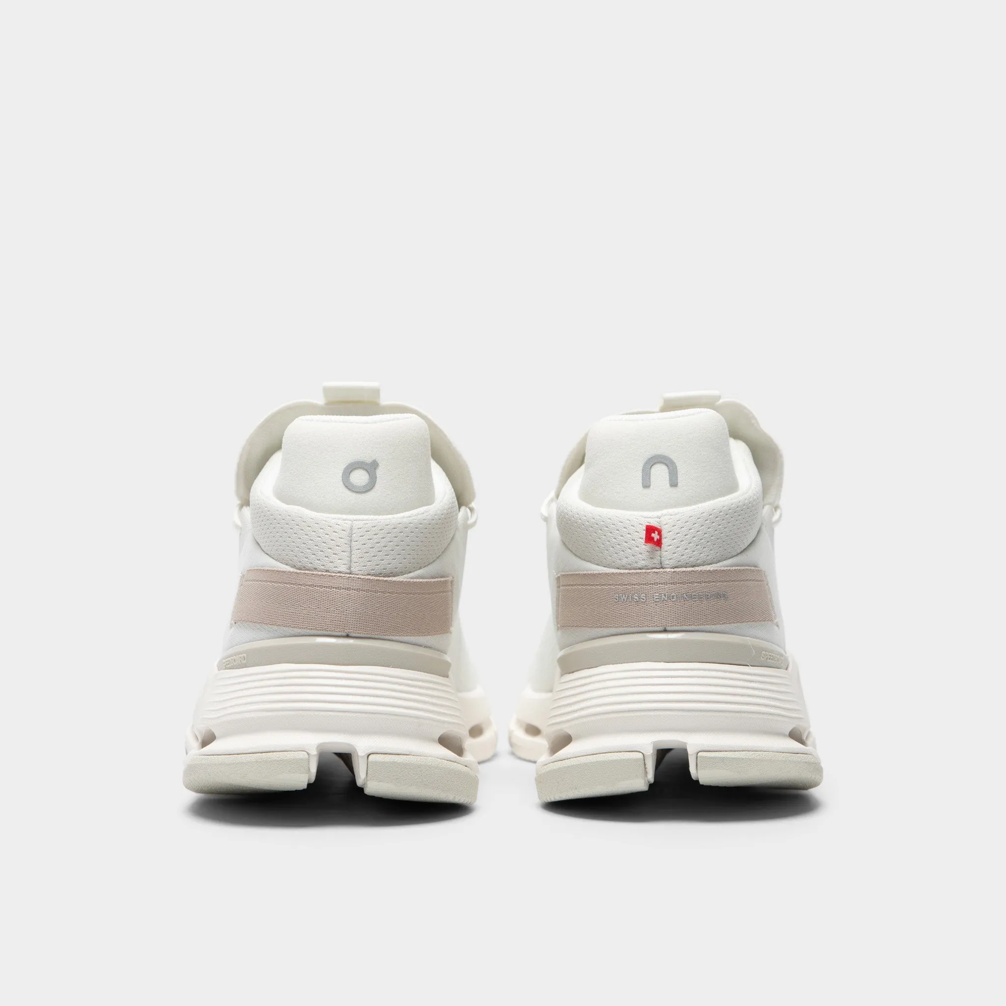 On Cloudnova 2 Ice / Sand Air Dry Slim Line