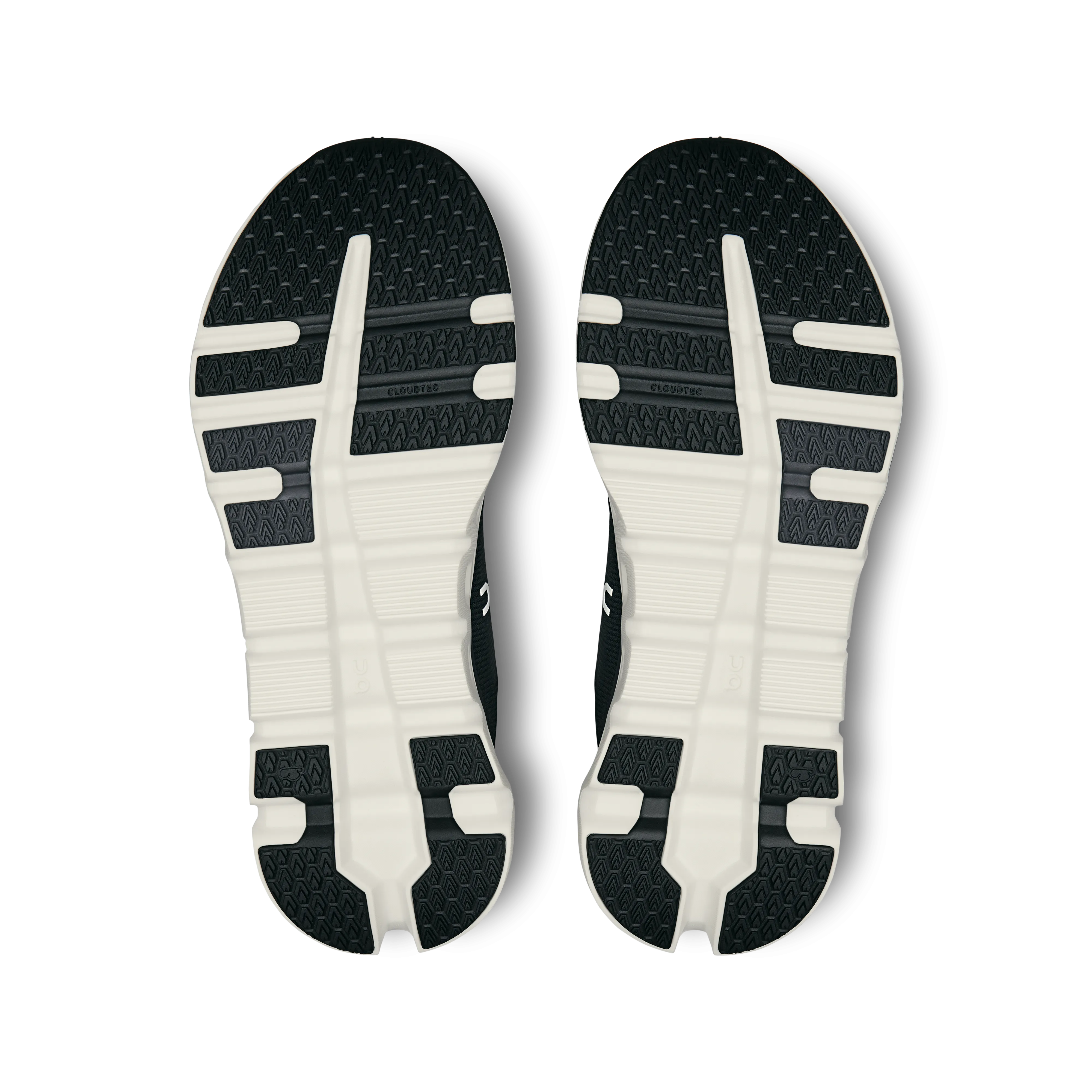 ON CLOUDRUNNER 2 MEDIUM MEN'S muddy terrain