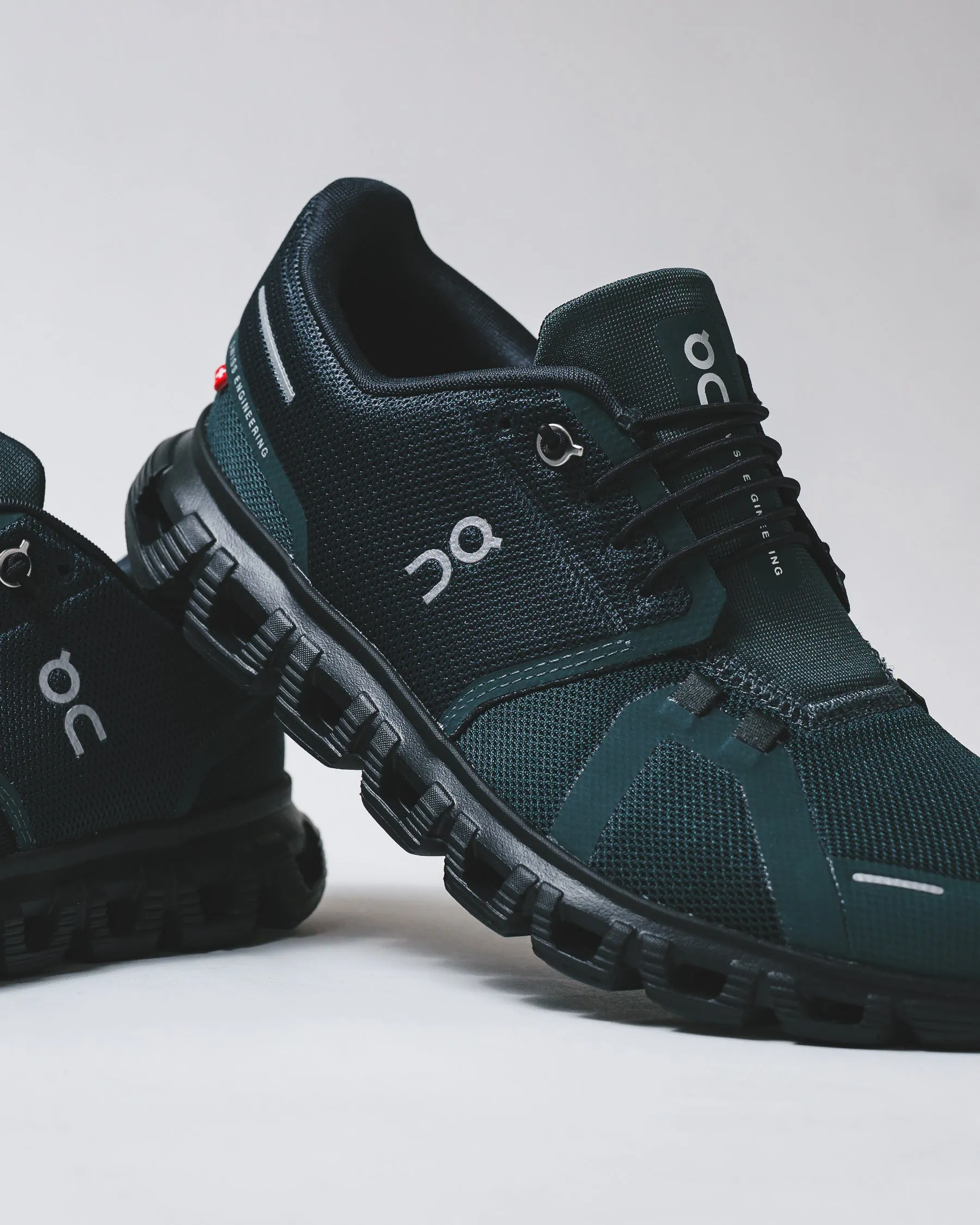 trendy running shoes ON Men Cloud 6 Evergreen Black 3MF10070214