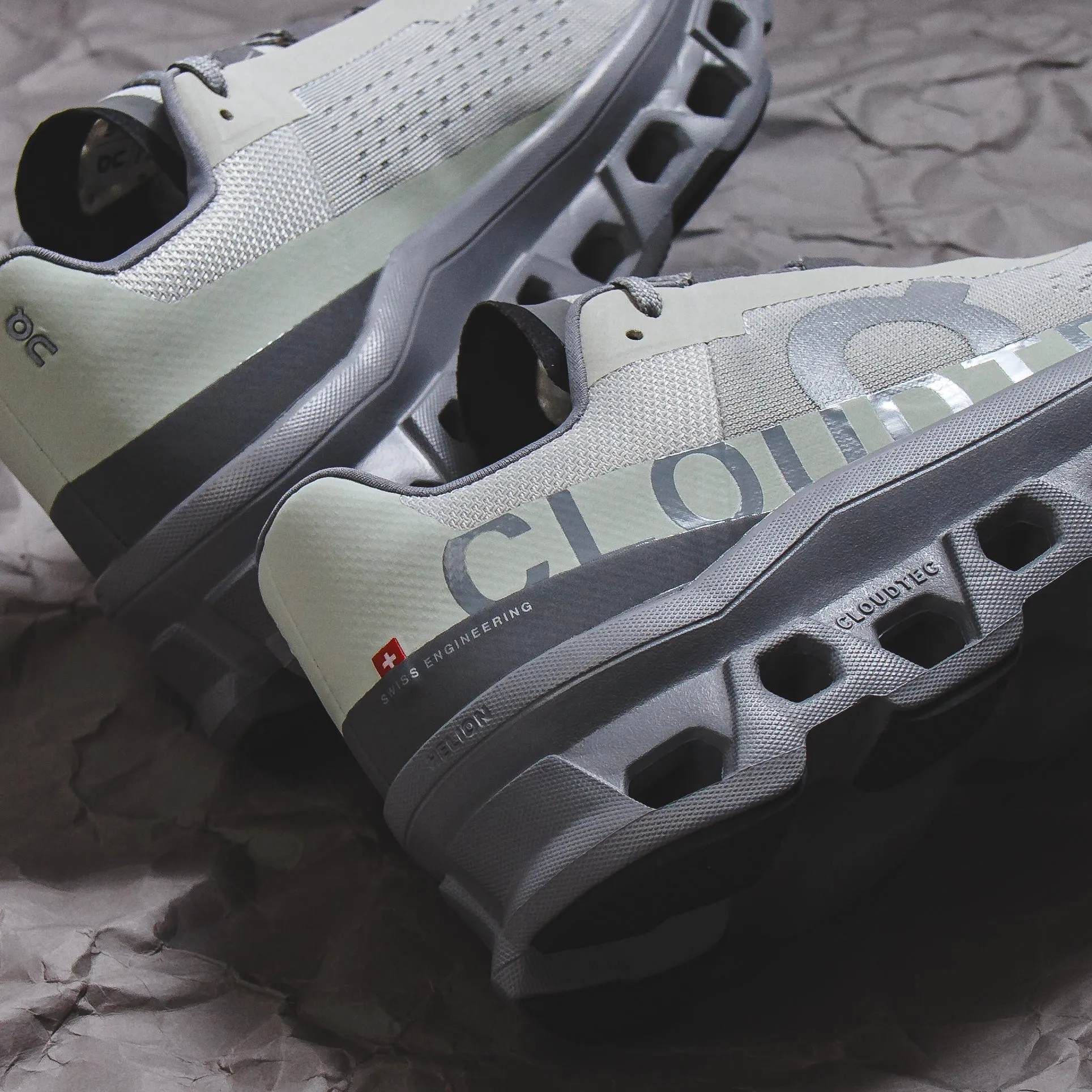 indoor track running shoe employment CarbonRubberOutsole ON Men Cloudmonster Ice Alloy 61.97788