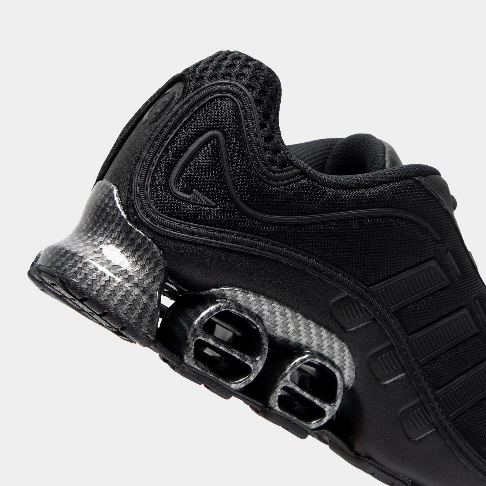 Buckle Up adidas Megaride O1 Black / Black - Iron Mountain
