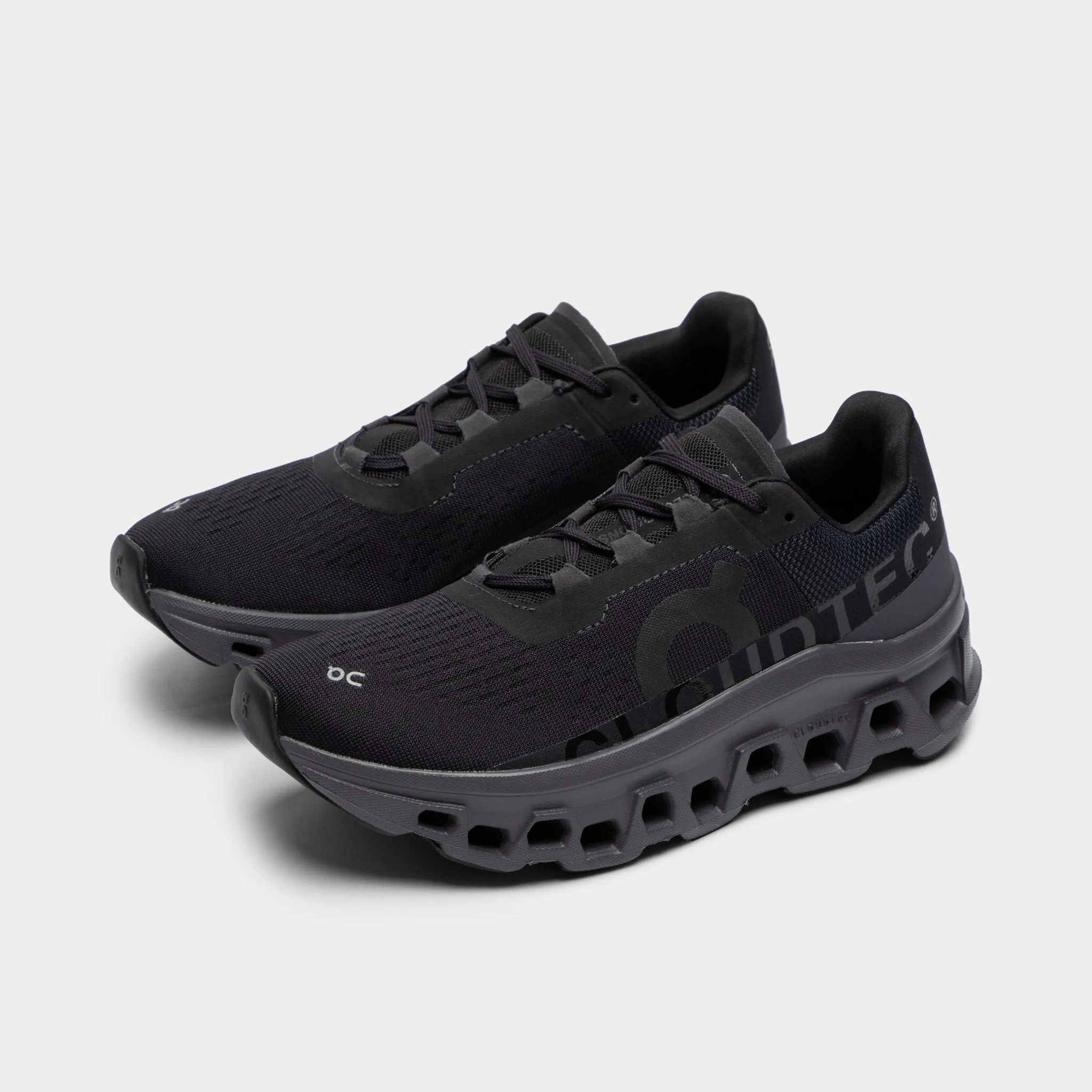 Compact Style Fashion-Forward Look On Women's Cloudmonster Black / Magnet