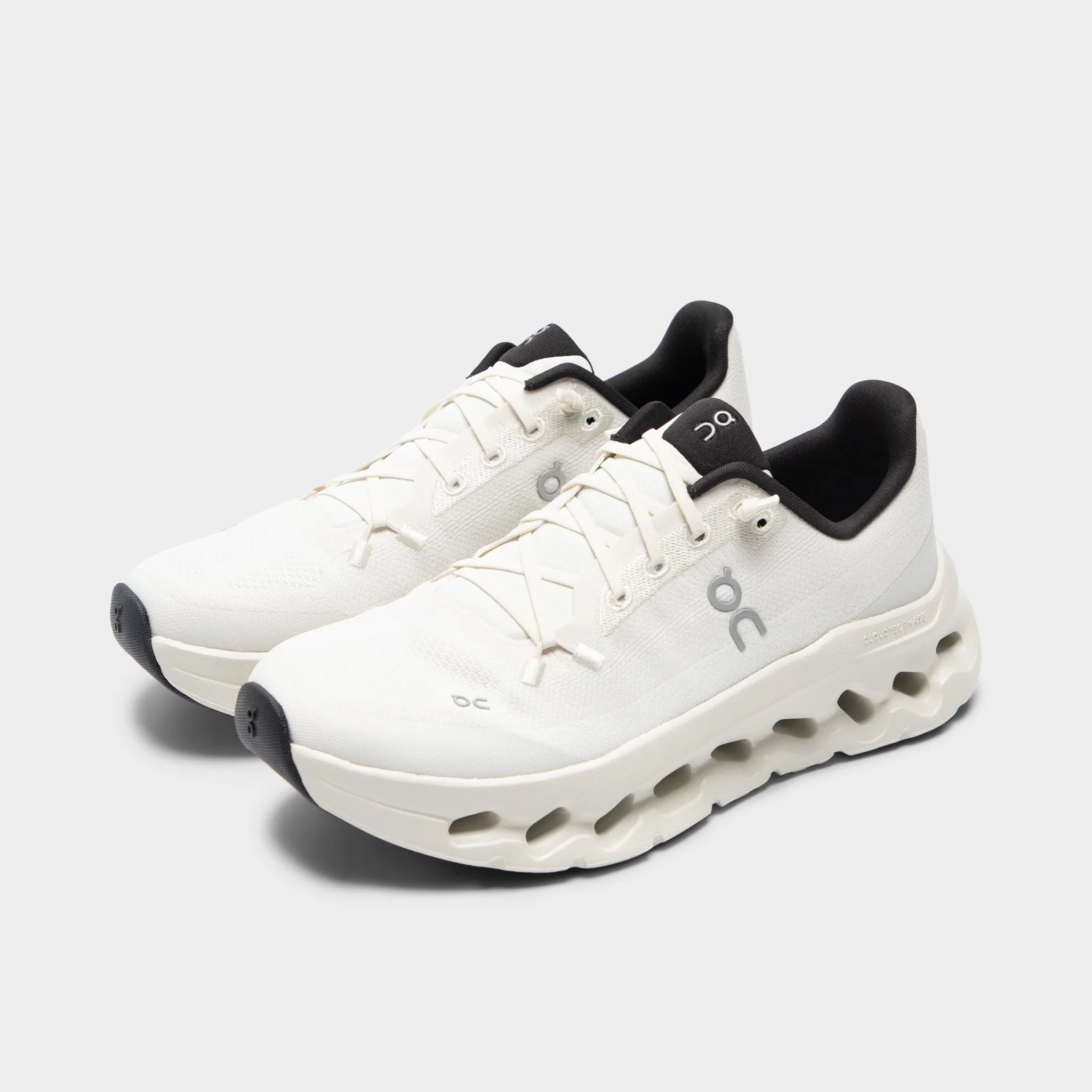 On Women's Cloudtilt Pearl / Ice Dry Touch Effortless Step