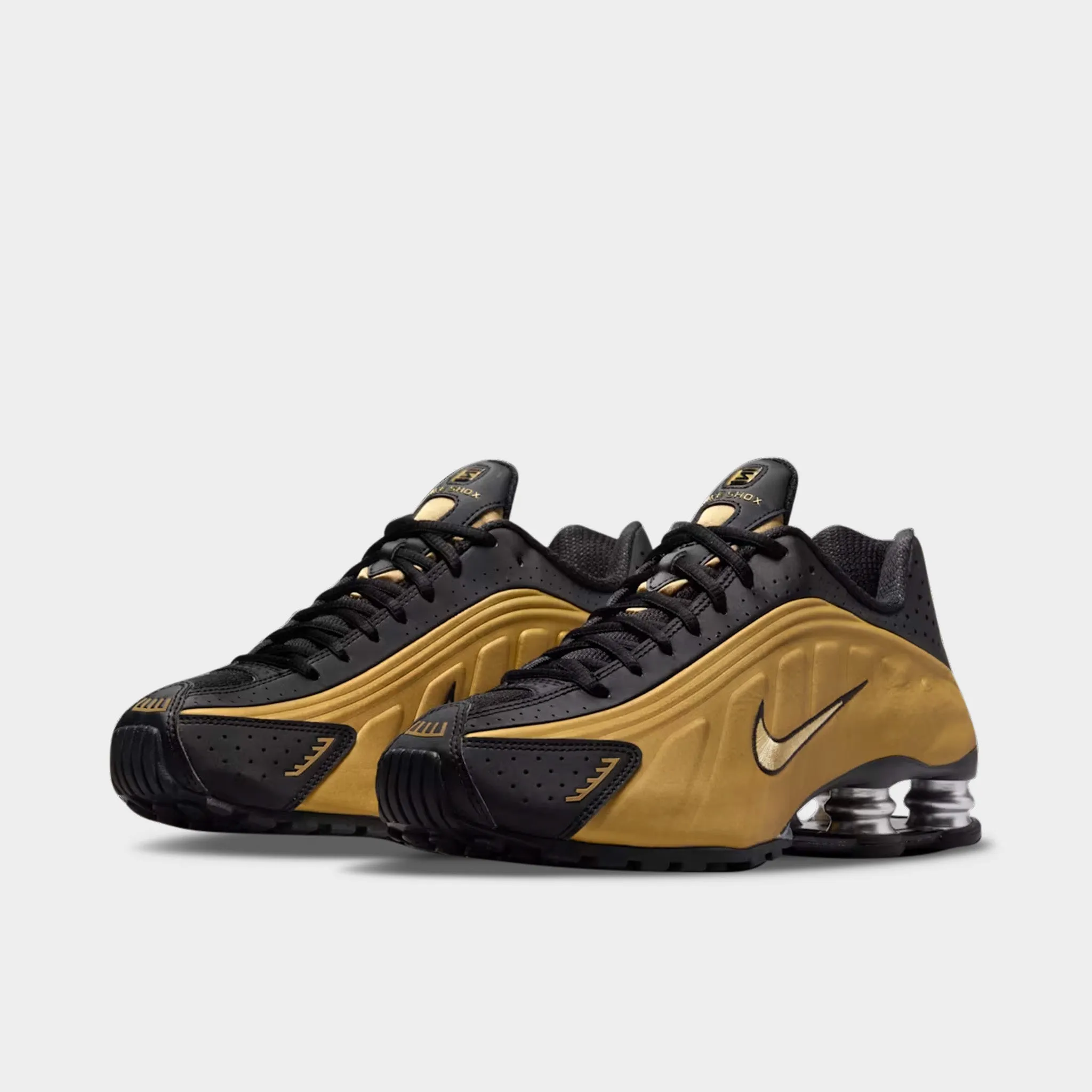 Nike Women's Shox R4 Black / Metallic Gold - Metallic Silver Go Casual Fall Outfit