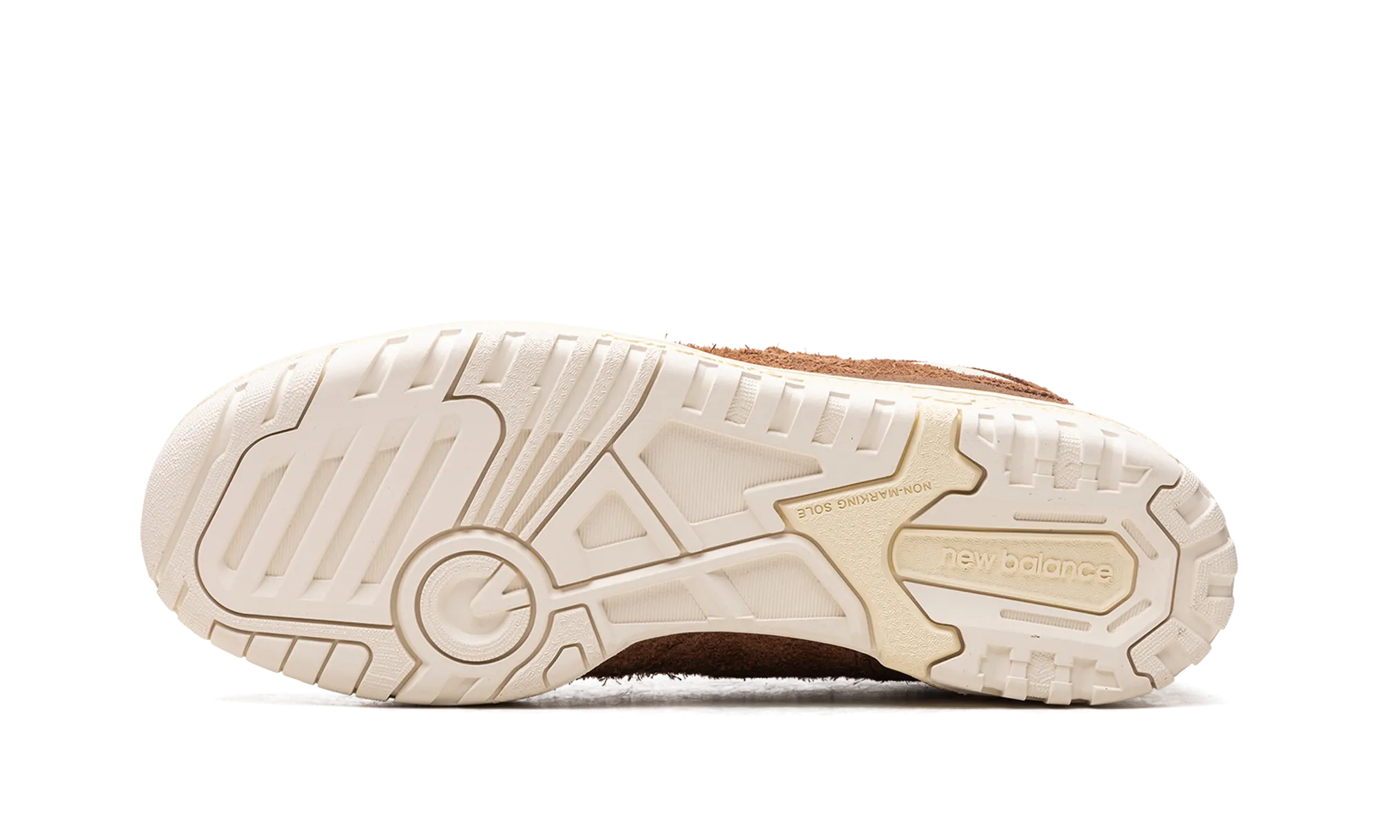 550 "Aim?? Leon Dore - Brown Beige" sports footgear