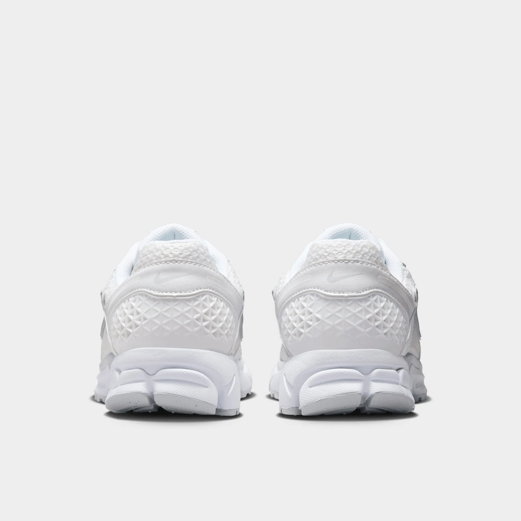 Nike Women's Zoom Vomero 5 White / Metallic Silver - Summit White Catch Step Kick Hike