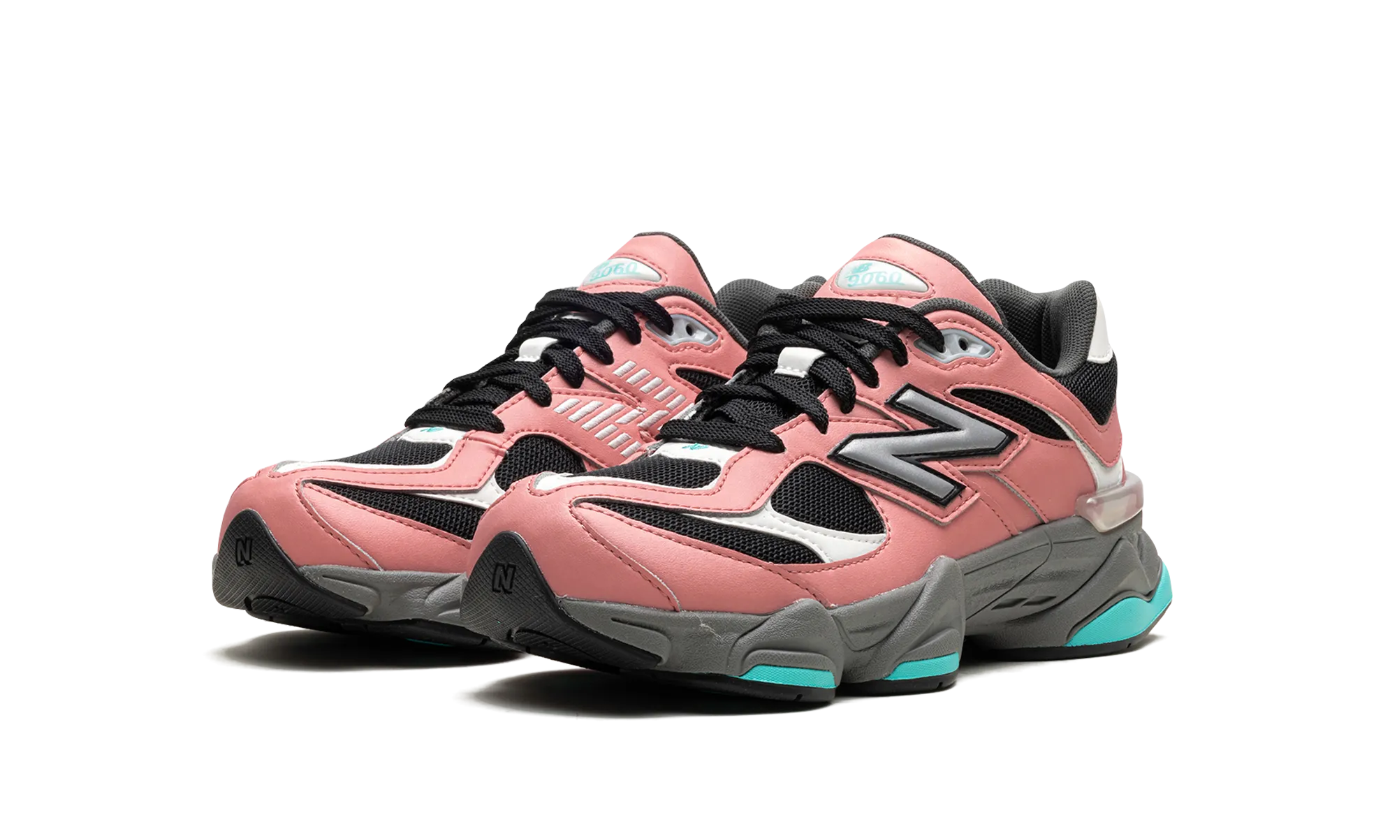 10K runs 9060 GS "Pink Teal"