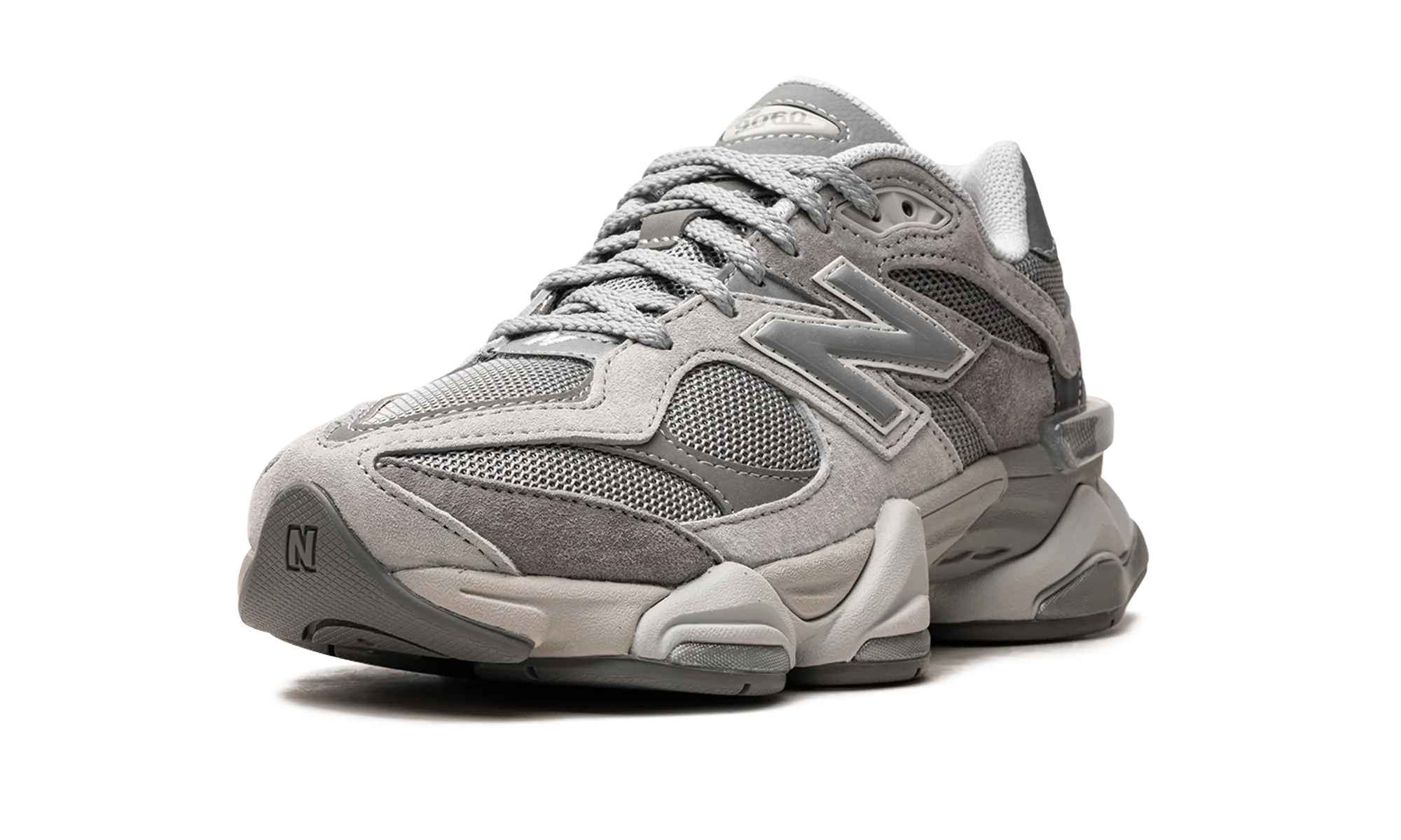 running in a ice field area shoes 9060 "Shadow Grey"