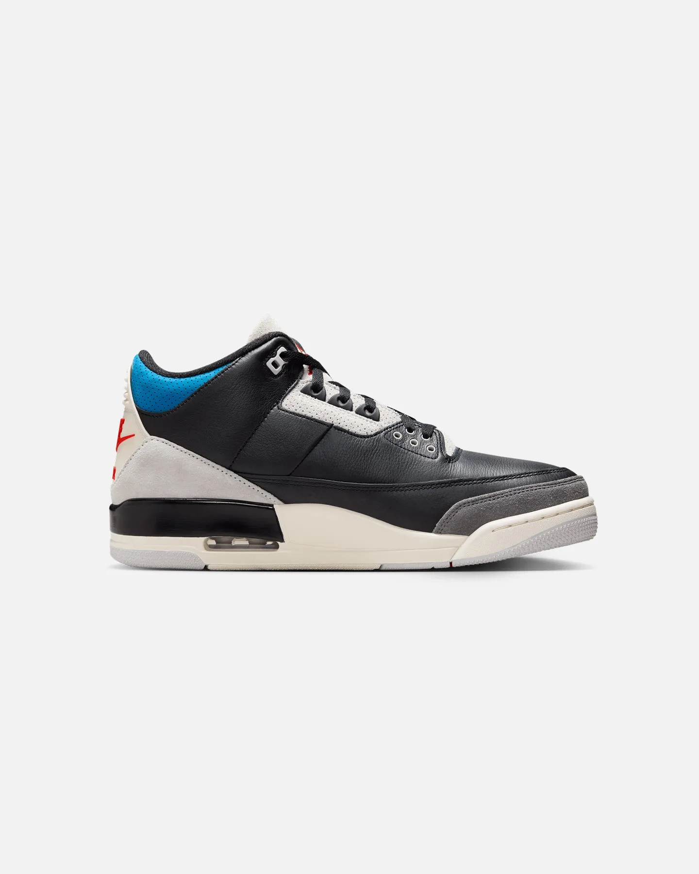 Jordan Air Jordan 3 Retro "Rare Air" Black/Chile Red-Neutral Grey Foot Glow