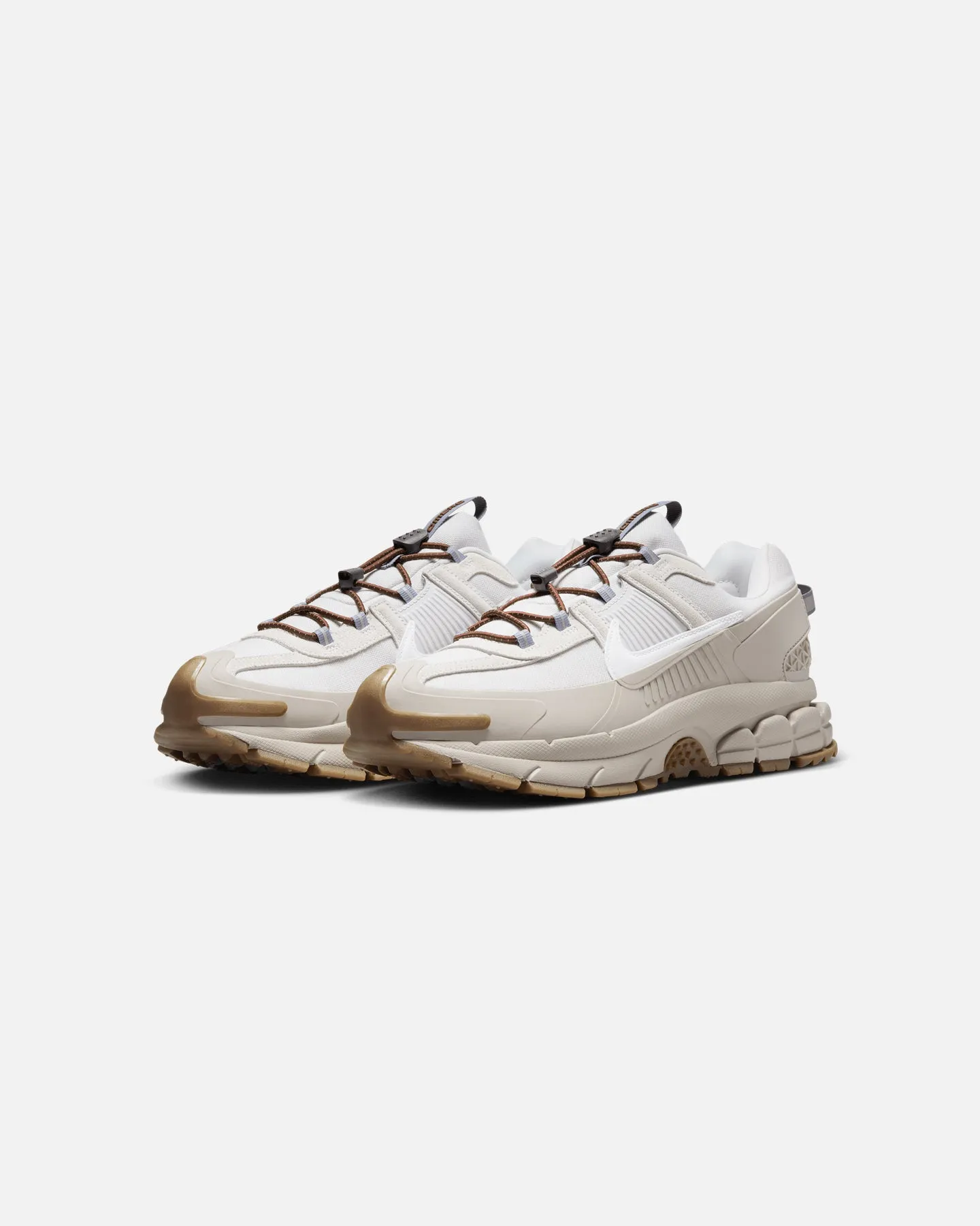 Camera Look Nike Zoom Vomero Roam Grey