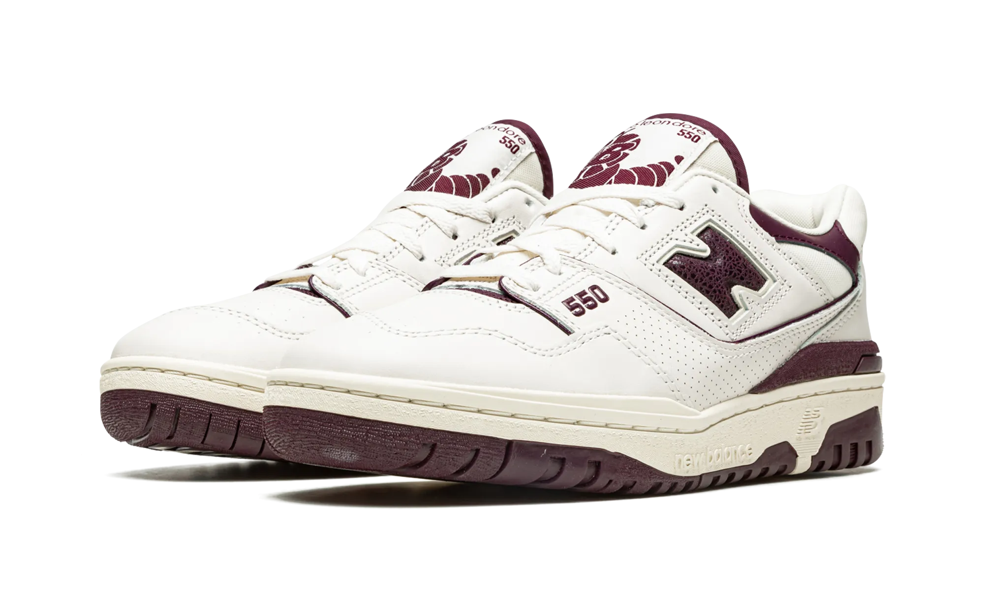 Water - repellent running in a canal area shoes 550 "Aime Leon Dore - Purple"