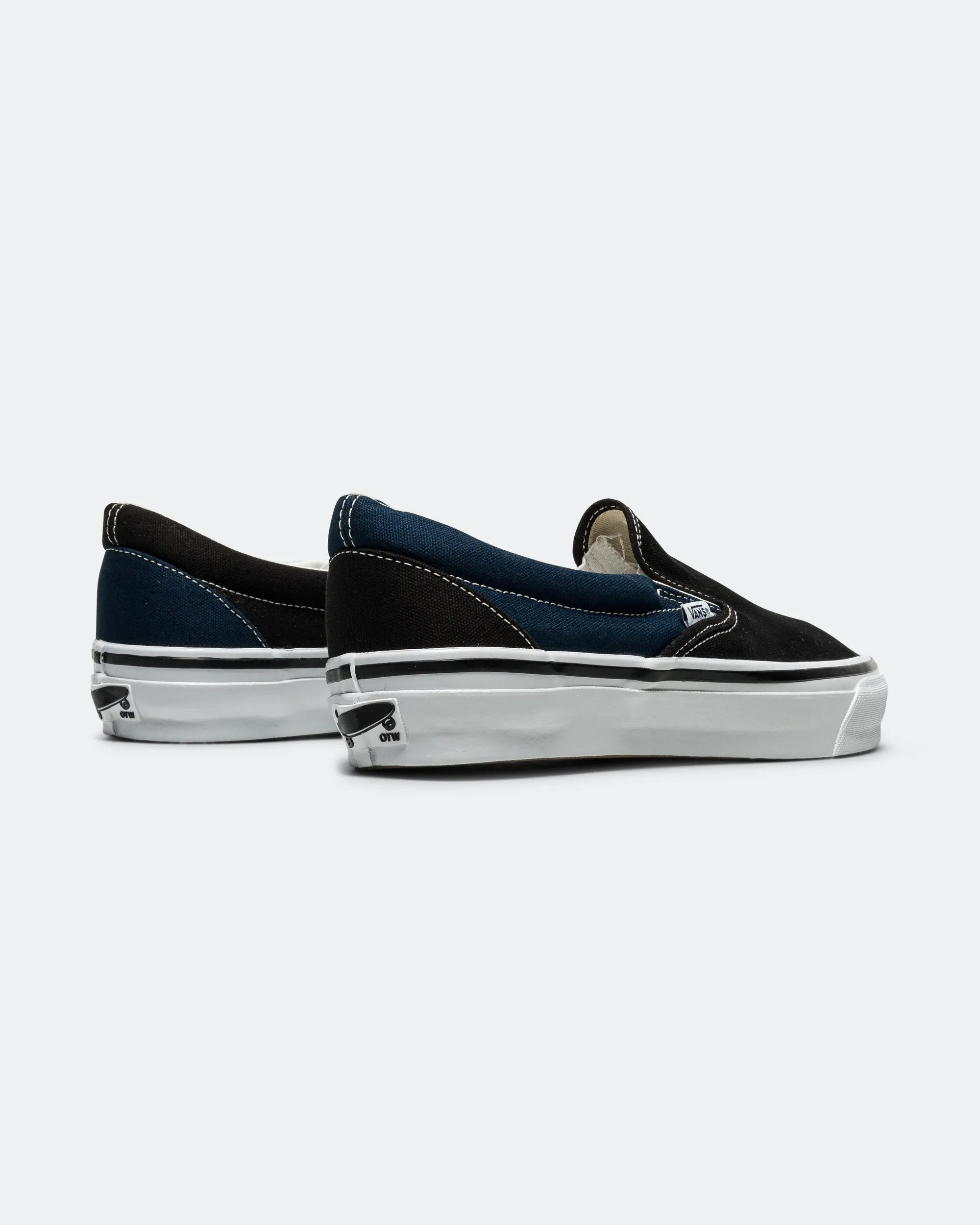 Hard Surface Modern Wardrobe OTW Classic Slip-On 98 x Engineered Garments - Black/Navy
