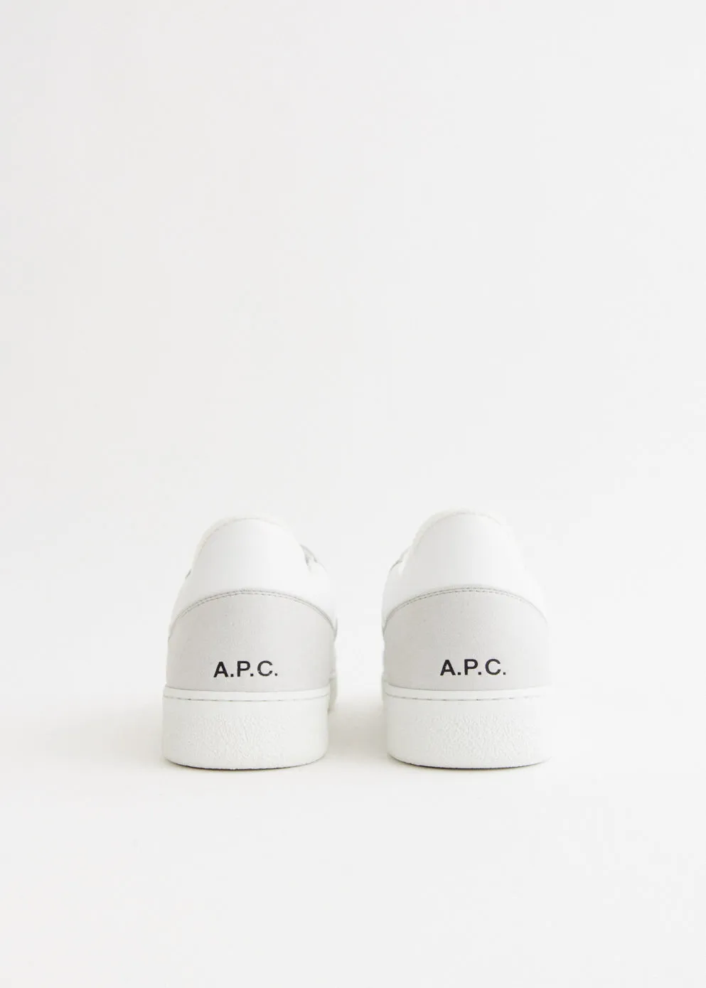 Flattering wear Plain Sneakers