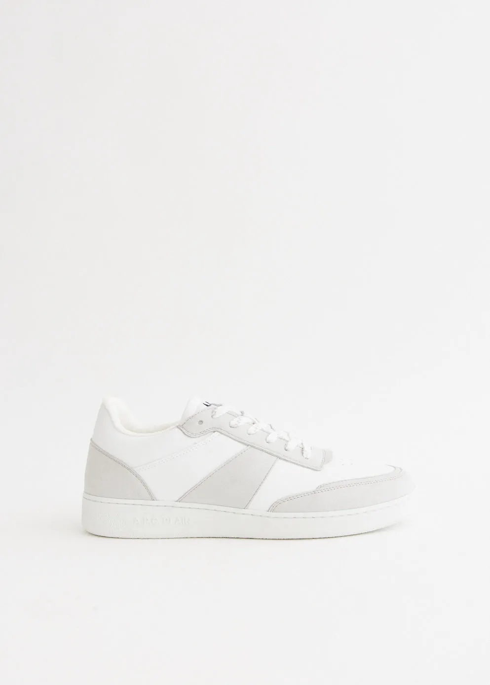 Plain Sneakers snowboarders' control