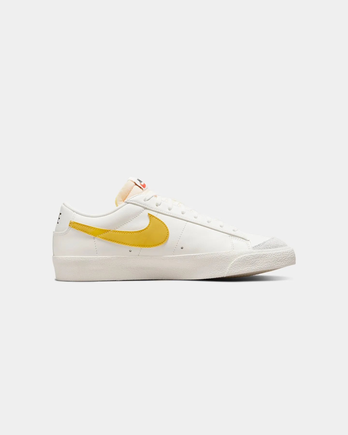 Nike Blazer Low '77 Vintage Sail/Light Bordeaux/Vivid Sulfur Autumn Tone