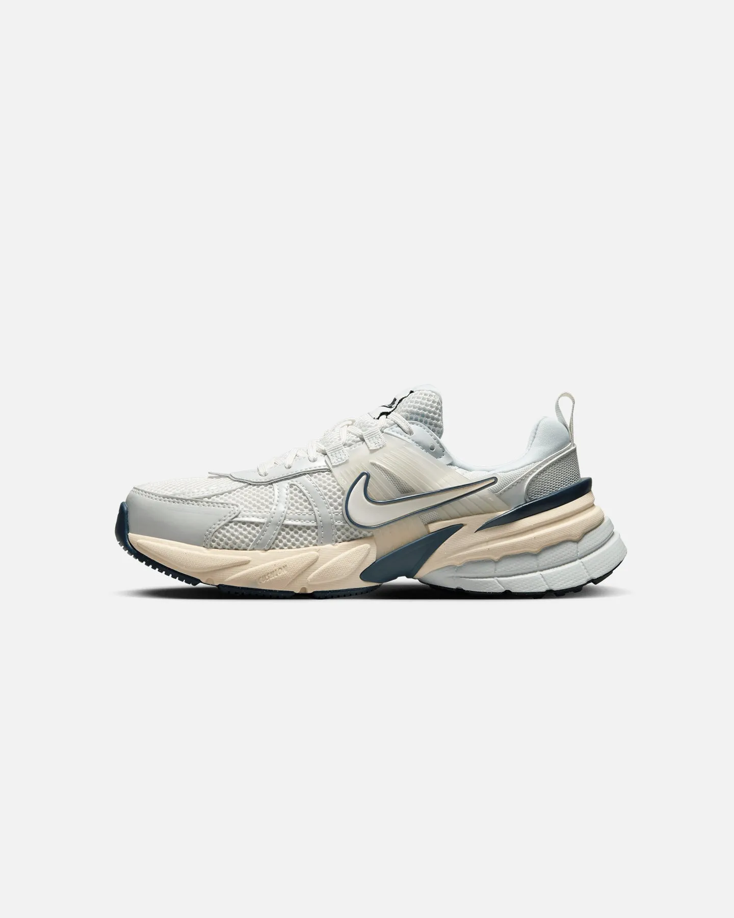 Nike Women's V2K Run Platinum Tint Adaptive Style