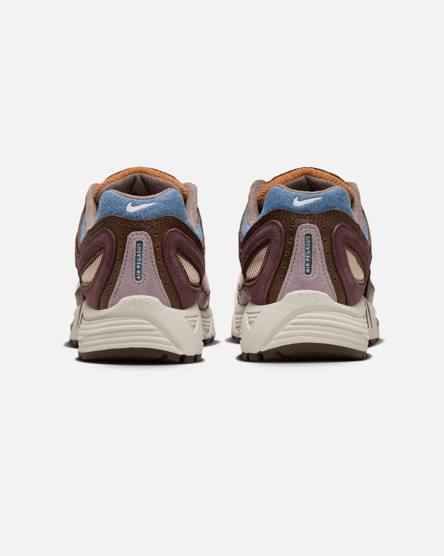Iconic arch Nike Women's Air Pegasus 2005 Lt Orewood Brown/Sail