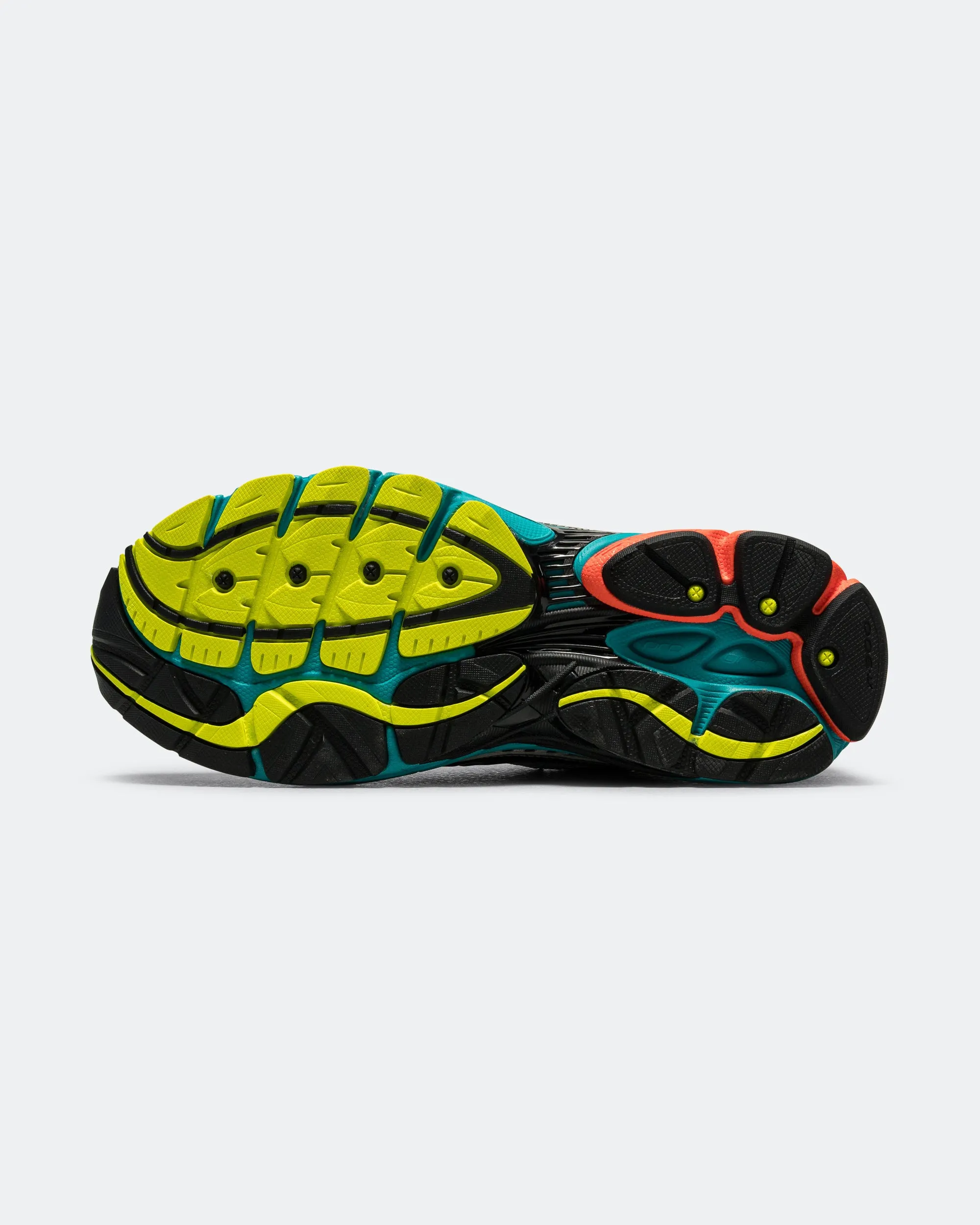 Recycled Outsole Material Moisture Management Fabric Progrid Omni 9 - White/Mutant