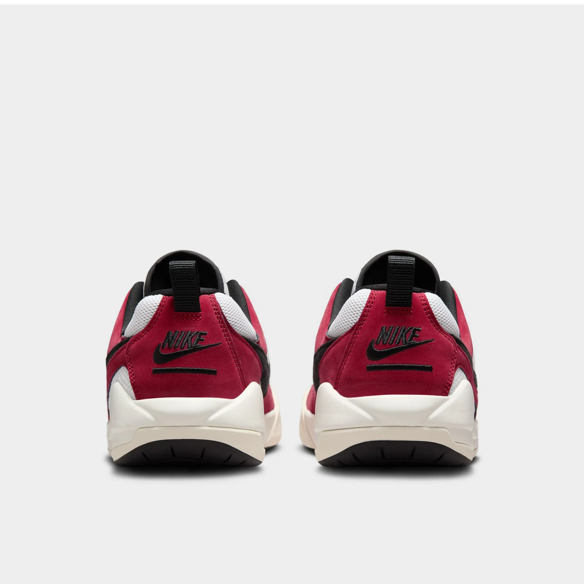 Jordan CMFT Era White / Black - Varsity Red Indoor Friendly