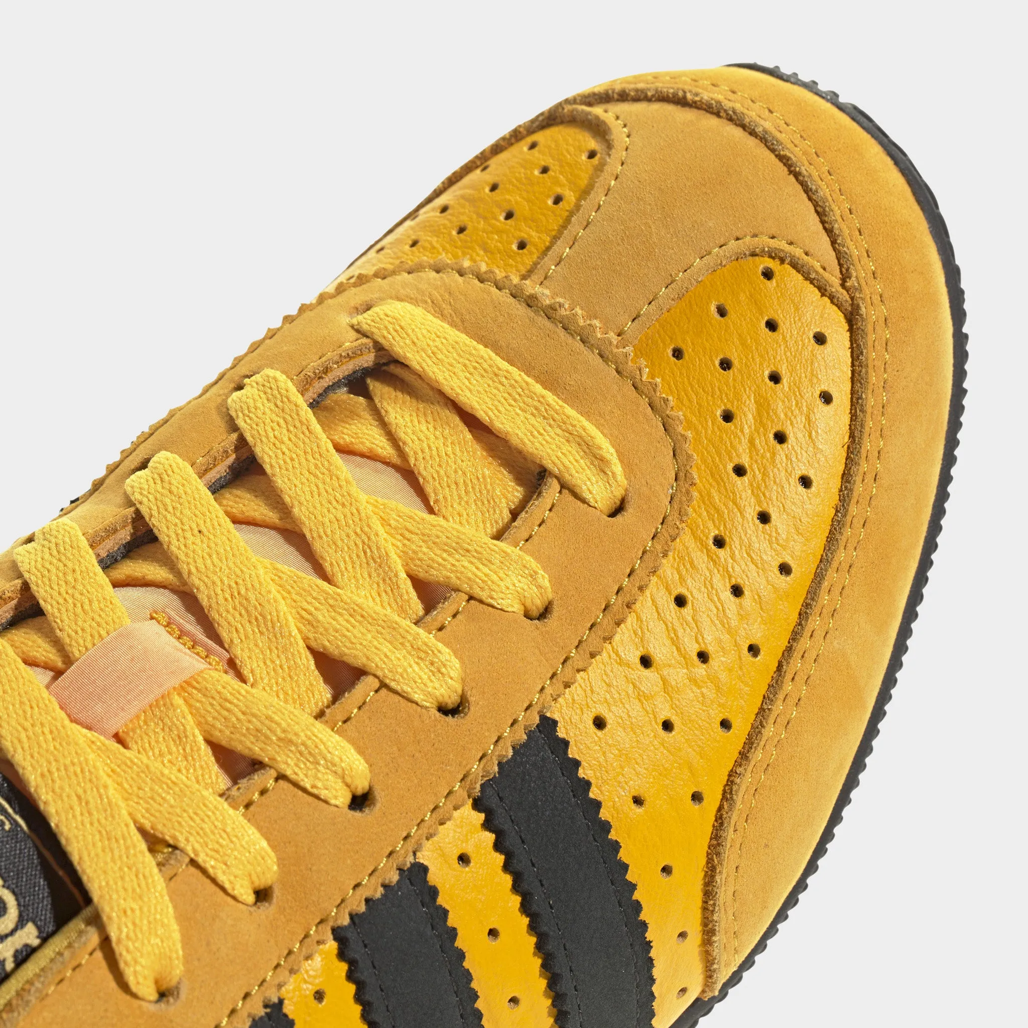 adidas Originals Women's Japan Crew Yellow / Black - Gold Cool Texture Lined interior