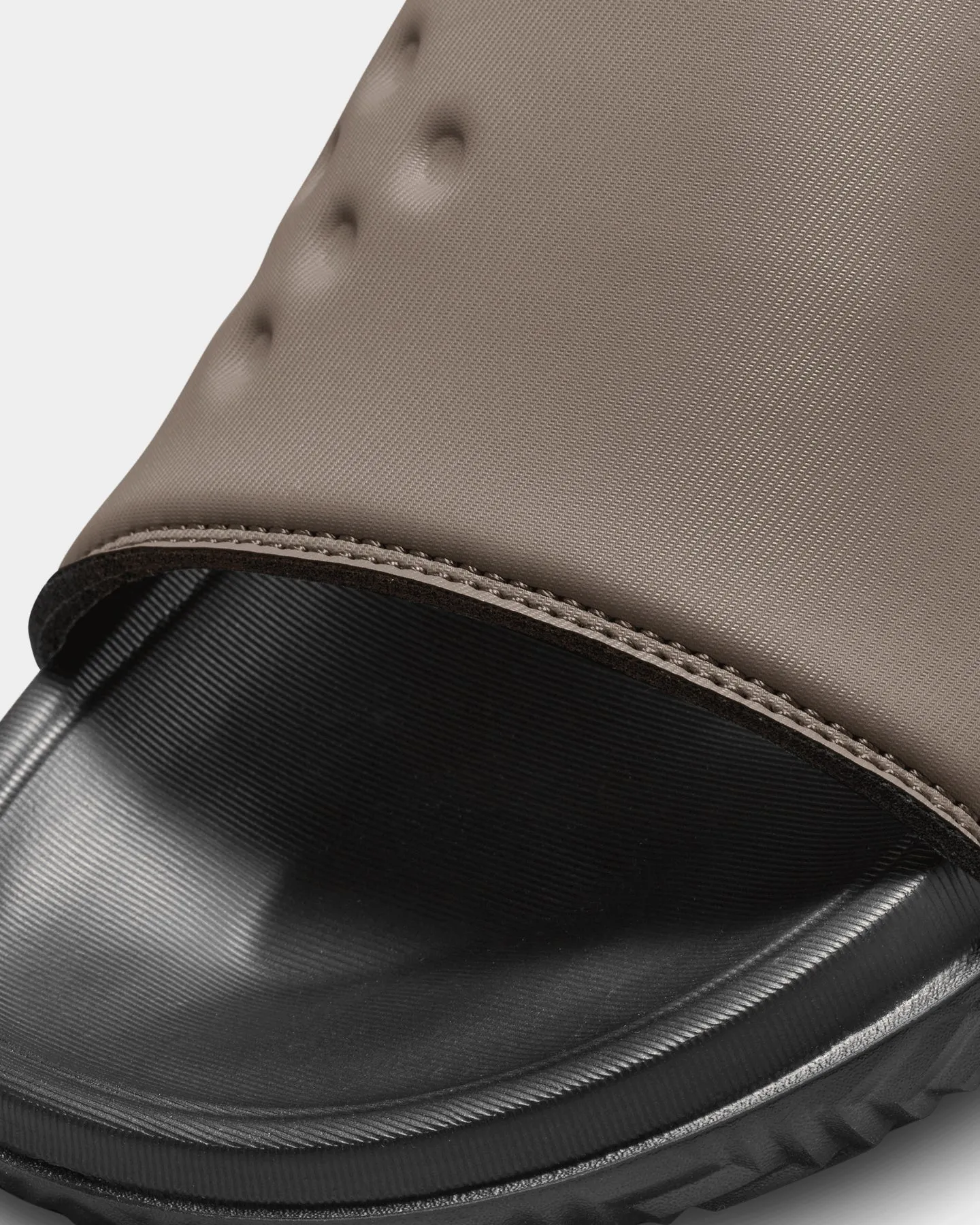 Urban Sleek Craftsmanship Jordan Play Palomino/Fire Red