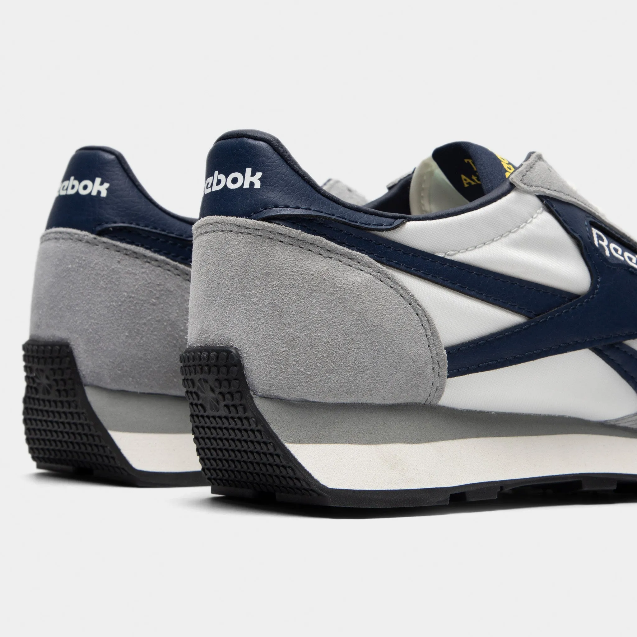 Reebok Aztek OG White / Black - Grey Shock Guard