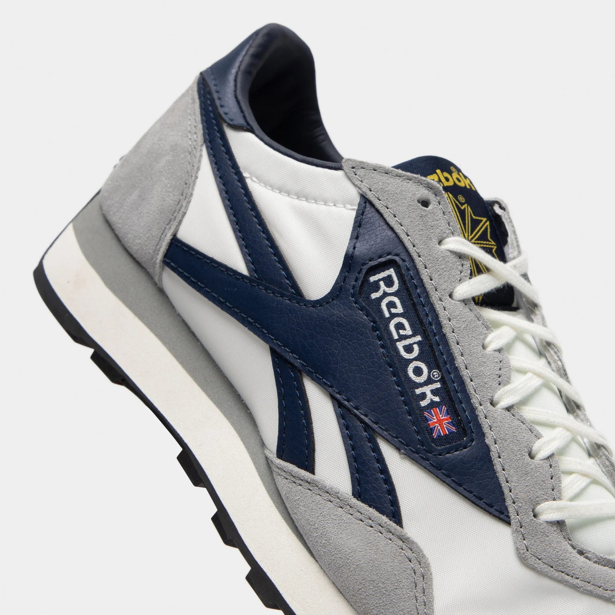 Reebok Aztek OG White / Black - Grey Fitness