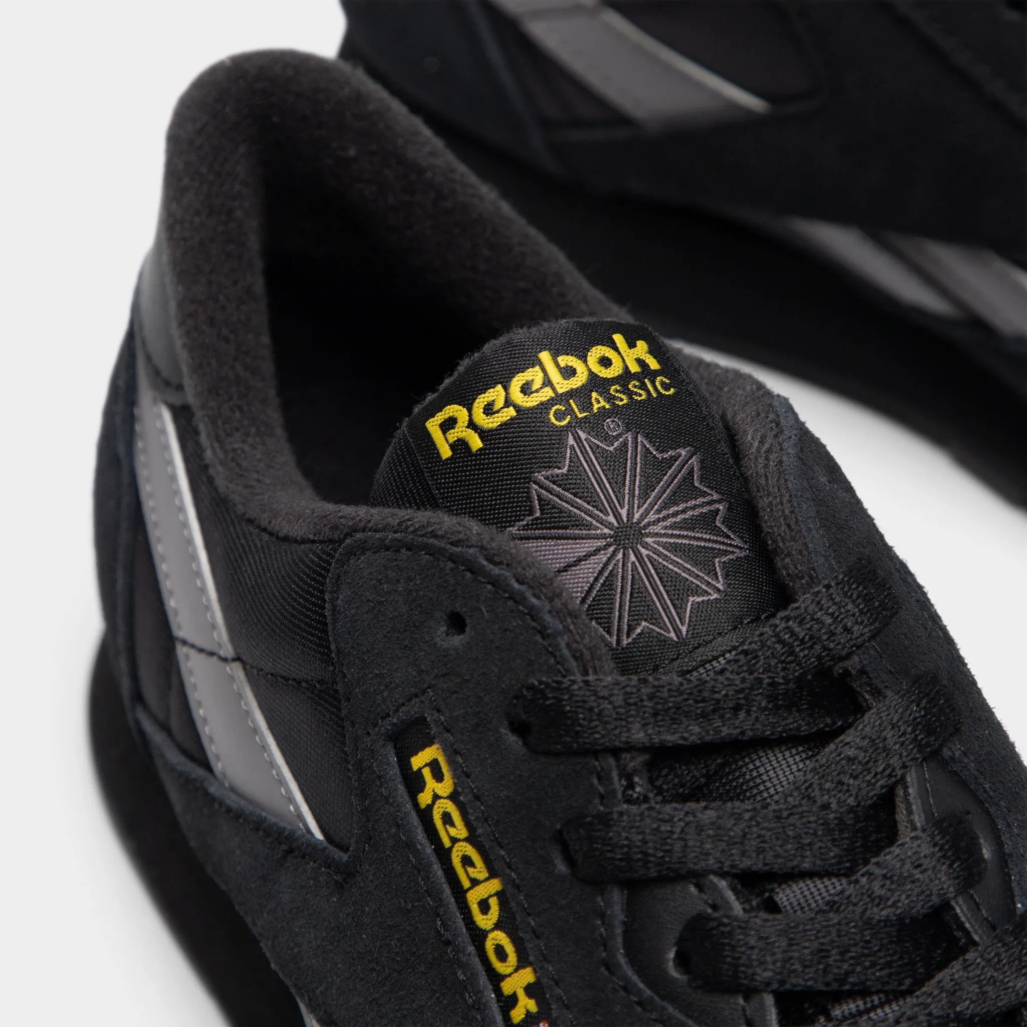 Reebok Classic Nylon Black / Overcast Grey - Golden Haze Ergonomic Design