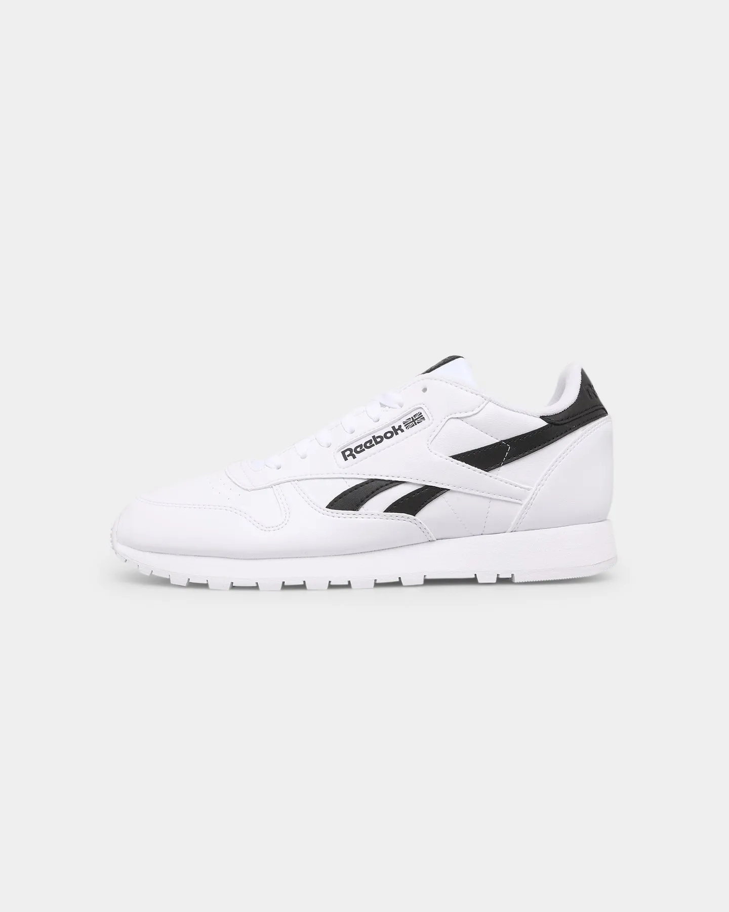 Skin Fresh Move Bold Reebok Classic Vegan Leather Sneaker White/Classic Black
