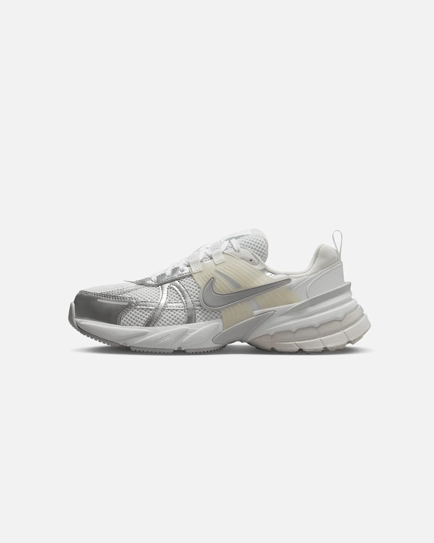 vacation Plush Touch Nike Women's V2K Run White/Metallic