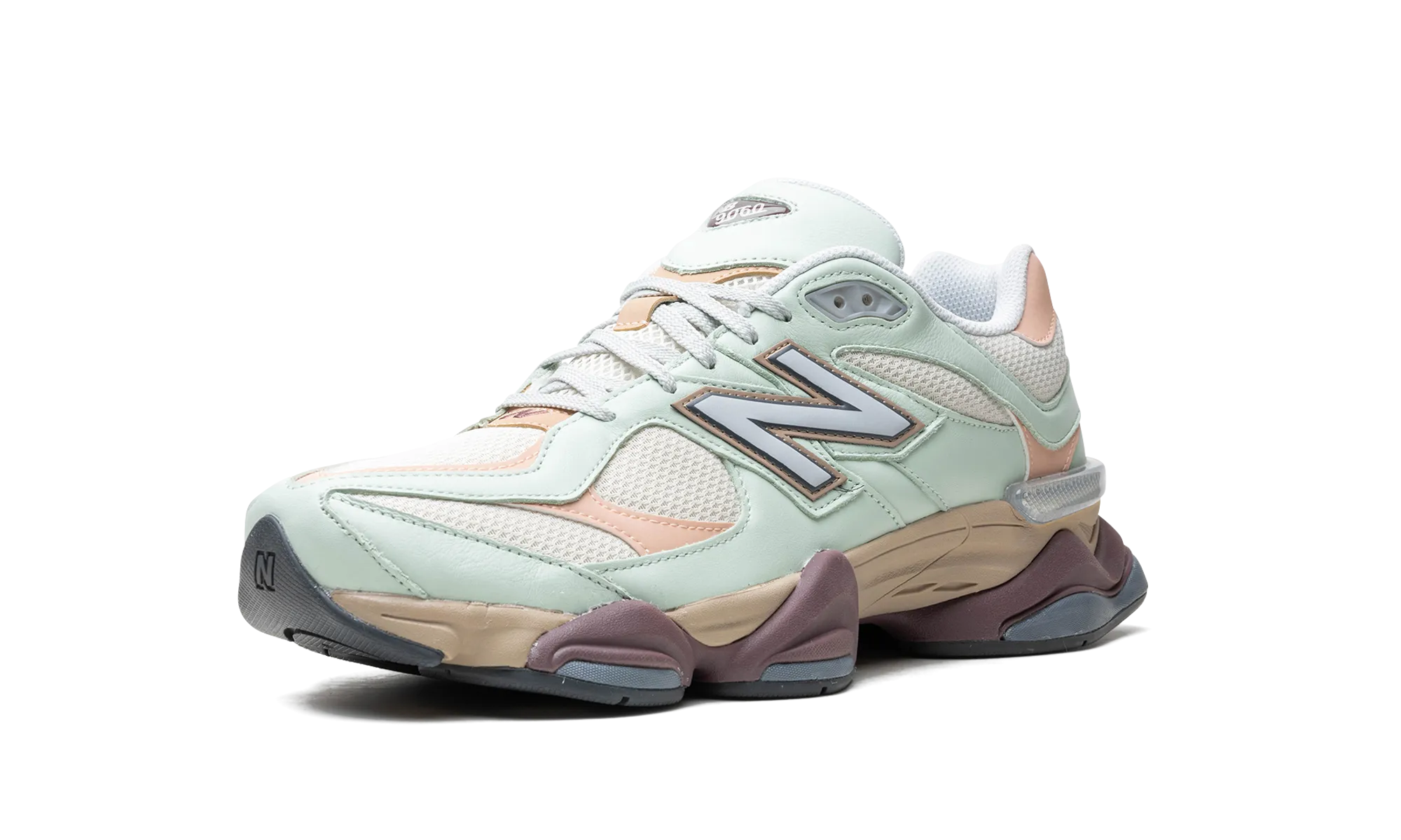 9060 "Clay Ash" mountainous